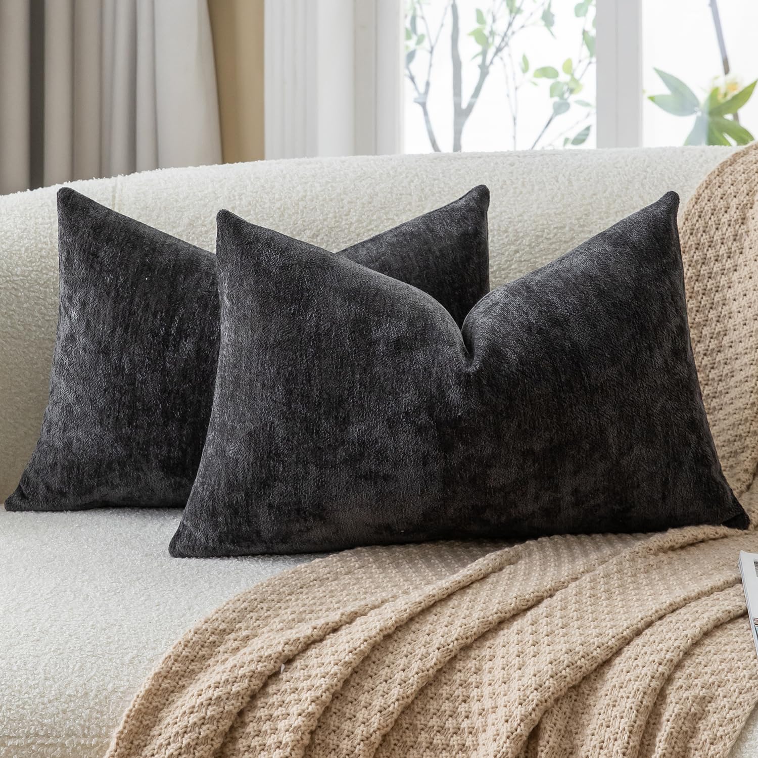 Mandioo Chenille Black Cushion Covers 40x60cm 16x24 Inch Set of 2, Decorative Soft Thick Couch Pillow Covers Solid Accent Farmhouse Neutral Throw Pillow Cases for Sofa Bed Living Room