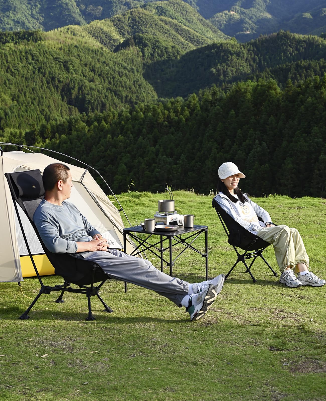 iClimb Mesa cuadrada plegable plegable de aluminio con bolsa de transporte para camping, pícnic, patio, barbacoa, campamento, cocina (natural, M)