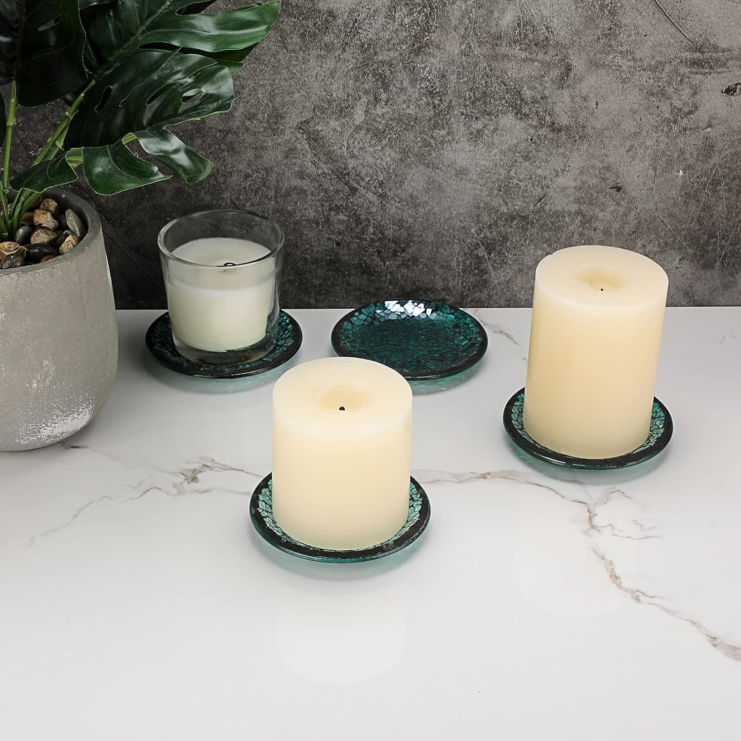 OwnMy 4PCS Mosaic Glass Candle Plates and Trays 4 Inch Pillar Candle Stands, Glass Mosaic Coasters Decorative Candle Holder Bases for Wedding Table Centerpiececs, Blue