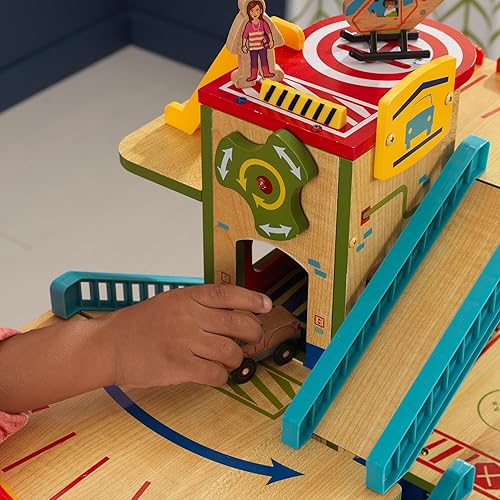Miniatura 4 de KidKraft Wash N Go - Juego de juegos de madera para garaje de automóvil con juego de accesorios de 19 piezas y elevador de movimiento regalo para