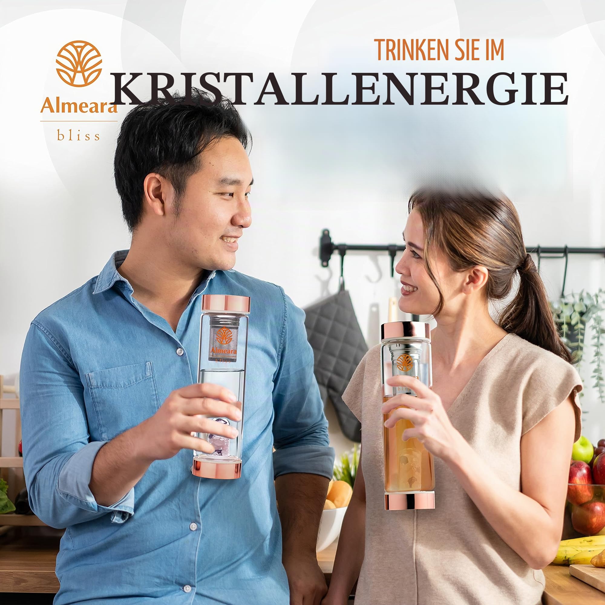 Almeara Kristall-Wasserflasche, Amethyst, Rosenquarz und klare Quarzkristalle, authentische Edelsteine, Tee-Ei für lose Blätter, mit Edelstein-Elixier infundiert, Wasserflasche aus gehärtetem Glas,