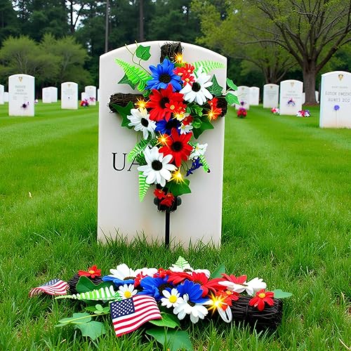 Miniatura 6 de YULETIME Estaca de cruz de jardín roja, blanca y azul, funciona con energía solar con luces de hadas, cruz de metal, ratán natural, margaritas rojas