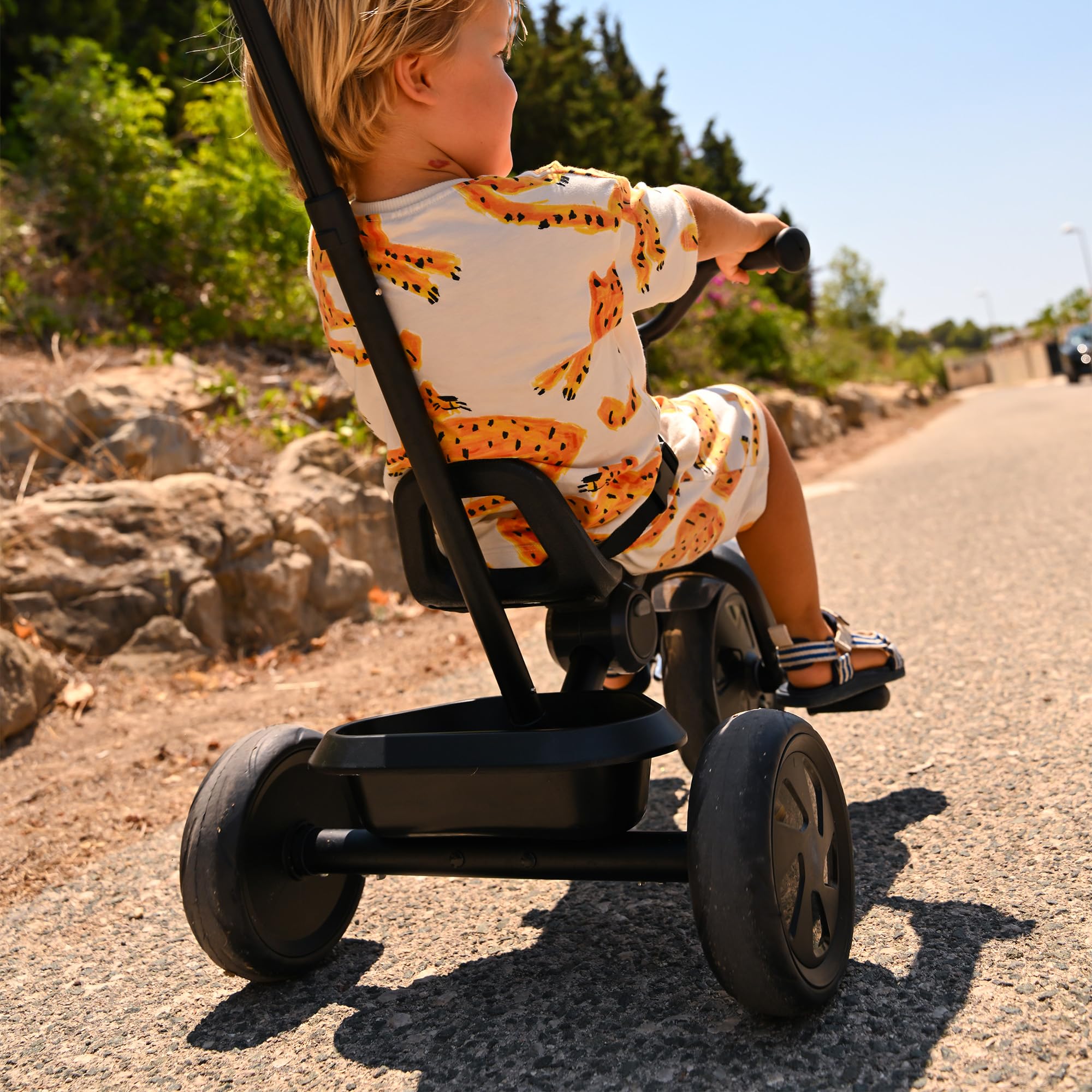 Deryan 2en1 Drifter Triciclo - Triciclo infantil desde 2 años hasta 6 años - Ayuda para aprender a caminar con capacidad de carga hasta 25 kg - Incluye barra de dirección, cinturón de seguridad