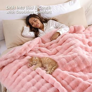 Smoofy Faux Fur Throw Blanket for Couch - Blush Pink Super Soft Cozy Bubble Blanket, Fluffy Plush Fuzzy Throw for Sofa & Bed, Thick Lightweight Warm Blanket, Luxury Aesthetic Gift for Women 60x80