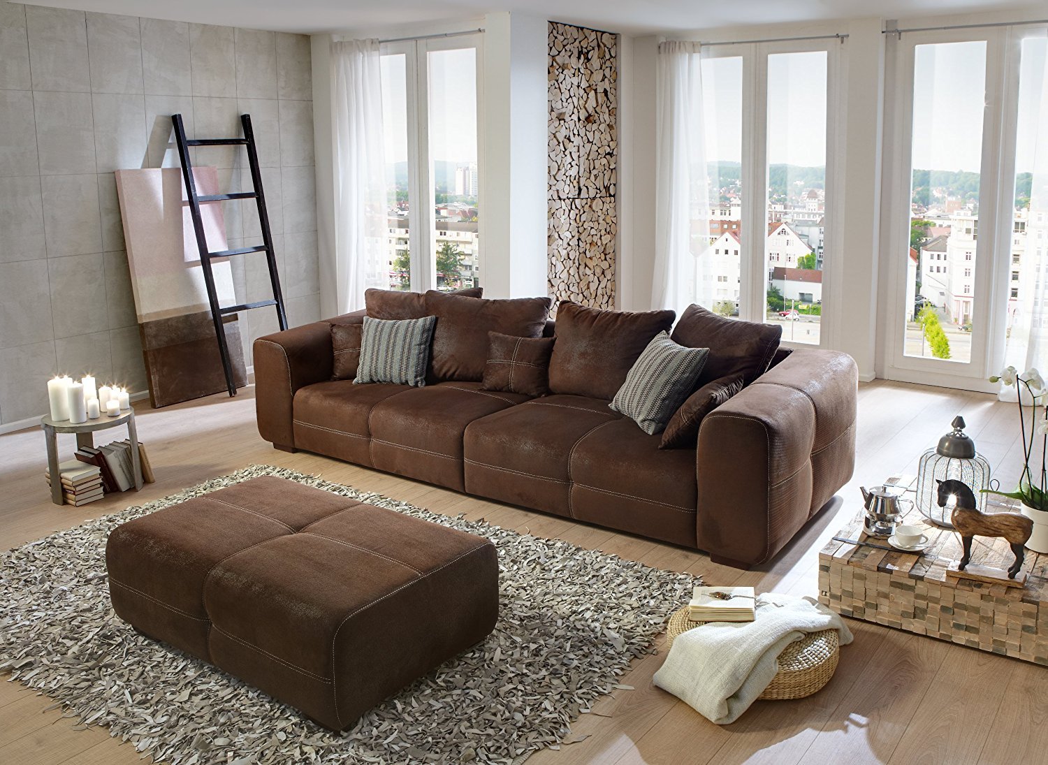 Cavadore 503 Polsterhocker Mavericco in Wildlederoptik / Sitzhocker / Sofahocker mit Steppung / Passend für Polsterserie Mavericco / Maße: 108 x 71 x 41 (B x H x T) / Farbe: Antik braun (Lederoptik)