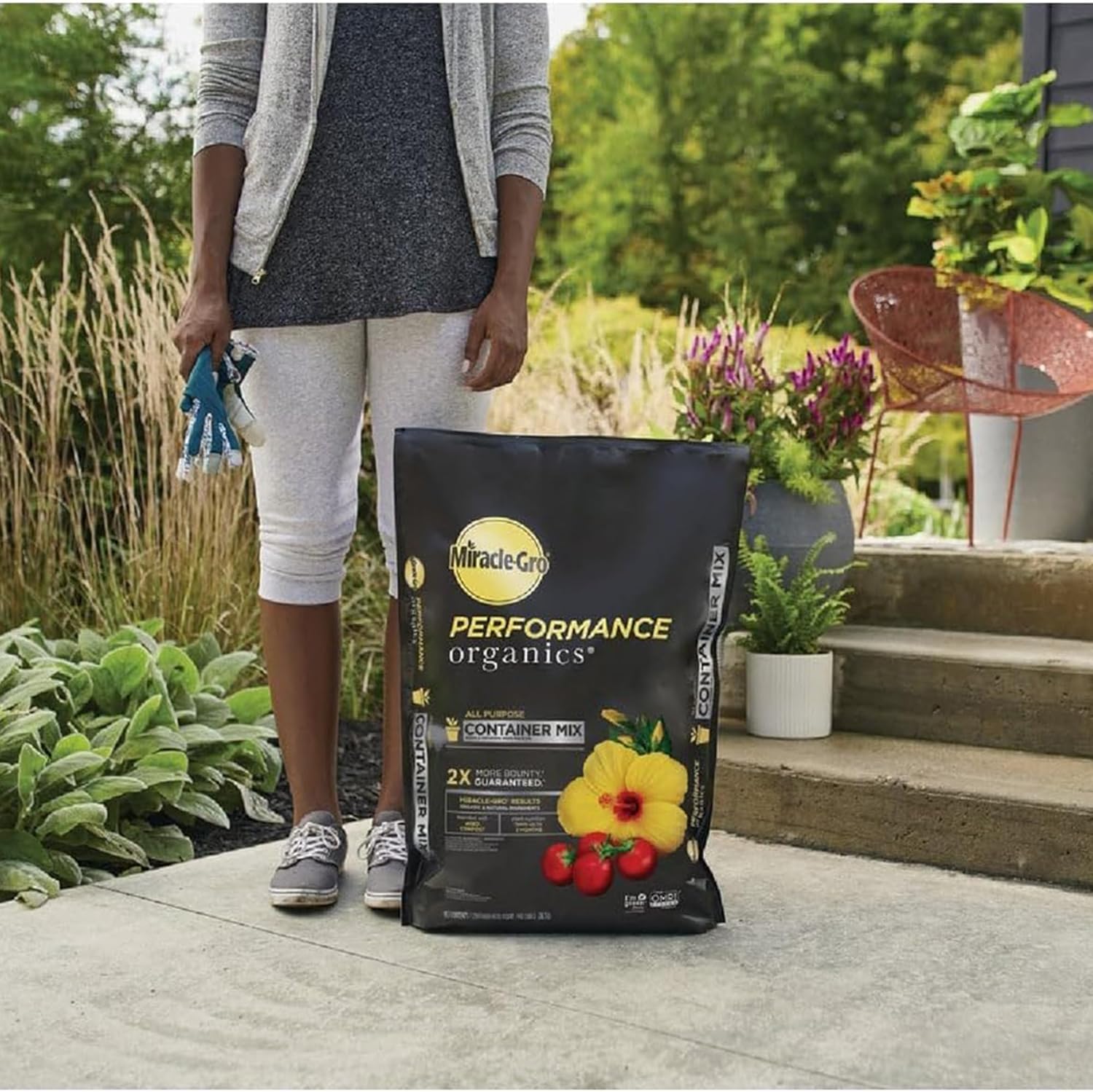 Miracle-Gro 2 Pack Performance Organics All Purpose Container Mix with Natural and Organic Ingredients, Feeds Container Grown Vegetables, Flowers and Herbs for up to 3 Months, 1 cu. ft.