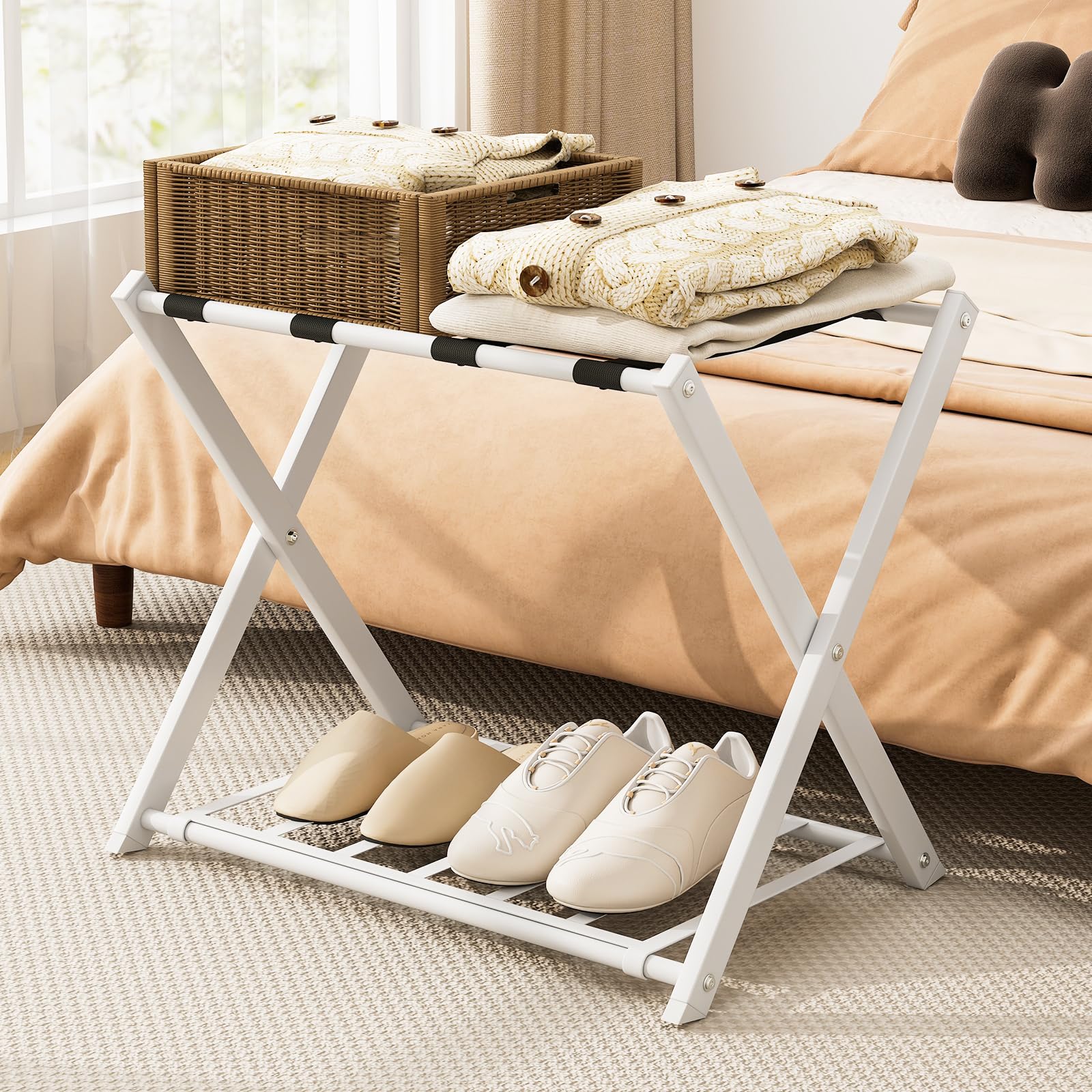 GIANTEX Kofferständer Klappbar, 2-Stöckige Kofferablage Metall, Gepäckablage Gepäckständer Hotel Gästezimmer, Kofferbock Klappbar Platzsparend, Weiß + Schwarz, 68x 45 x 57 cm
