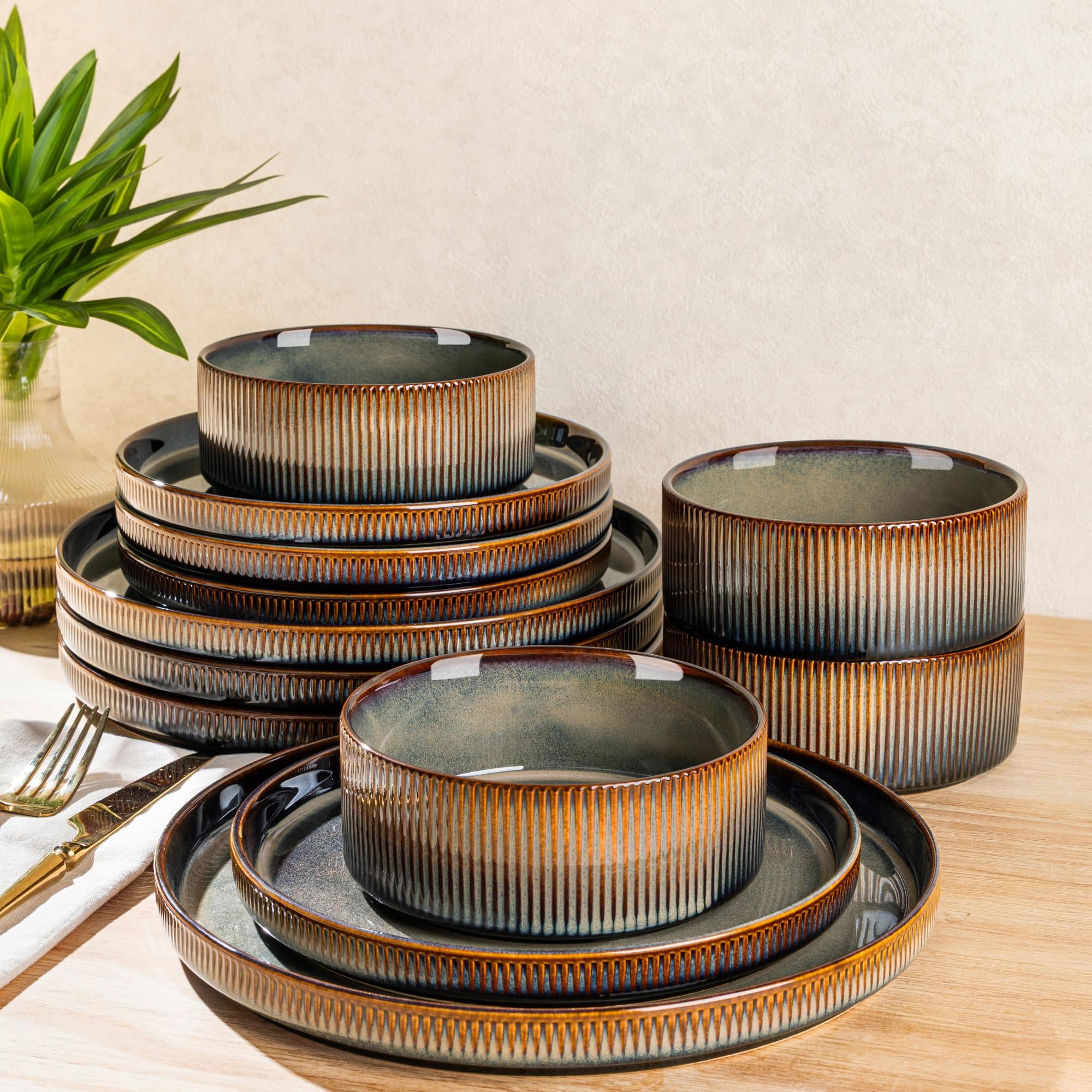 TheTerra Ceramic Dinner Set for 4, 12 Piece Plates & Bowls Set
