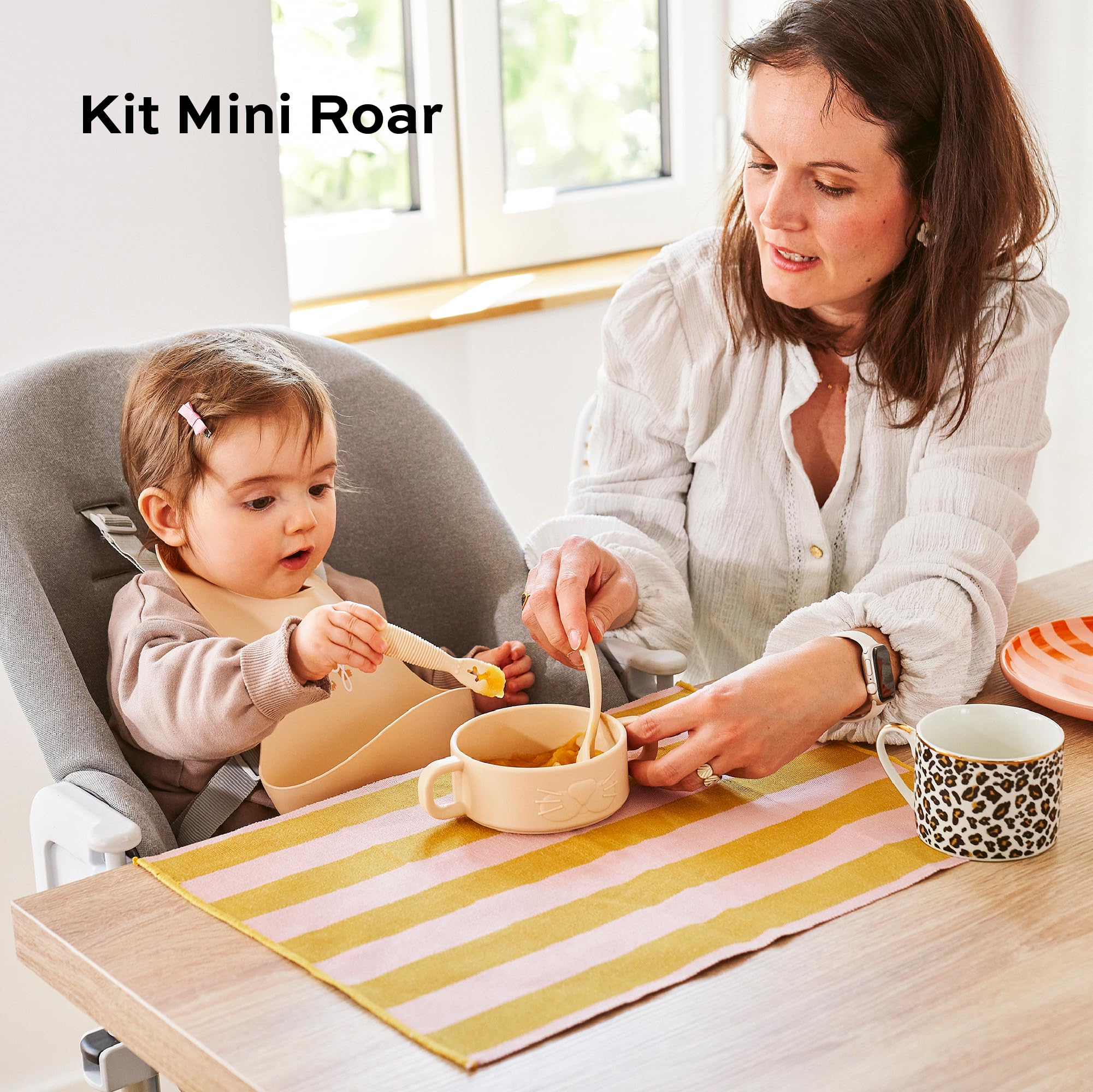 Babymoov Coffret Premiers Repas Bébé en Silicone avec Bol, 2 Cuillères 1er âge, Bavoir Récupérateur – Vaisselle Bébé pour Diversification Alimentaire - Développé avec Ergothérapeute, Mini Roar