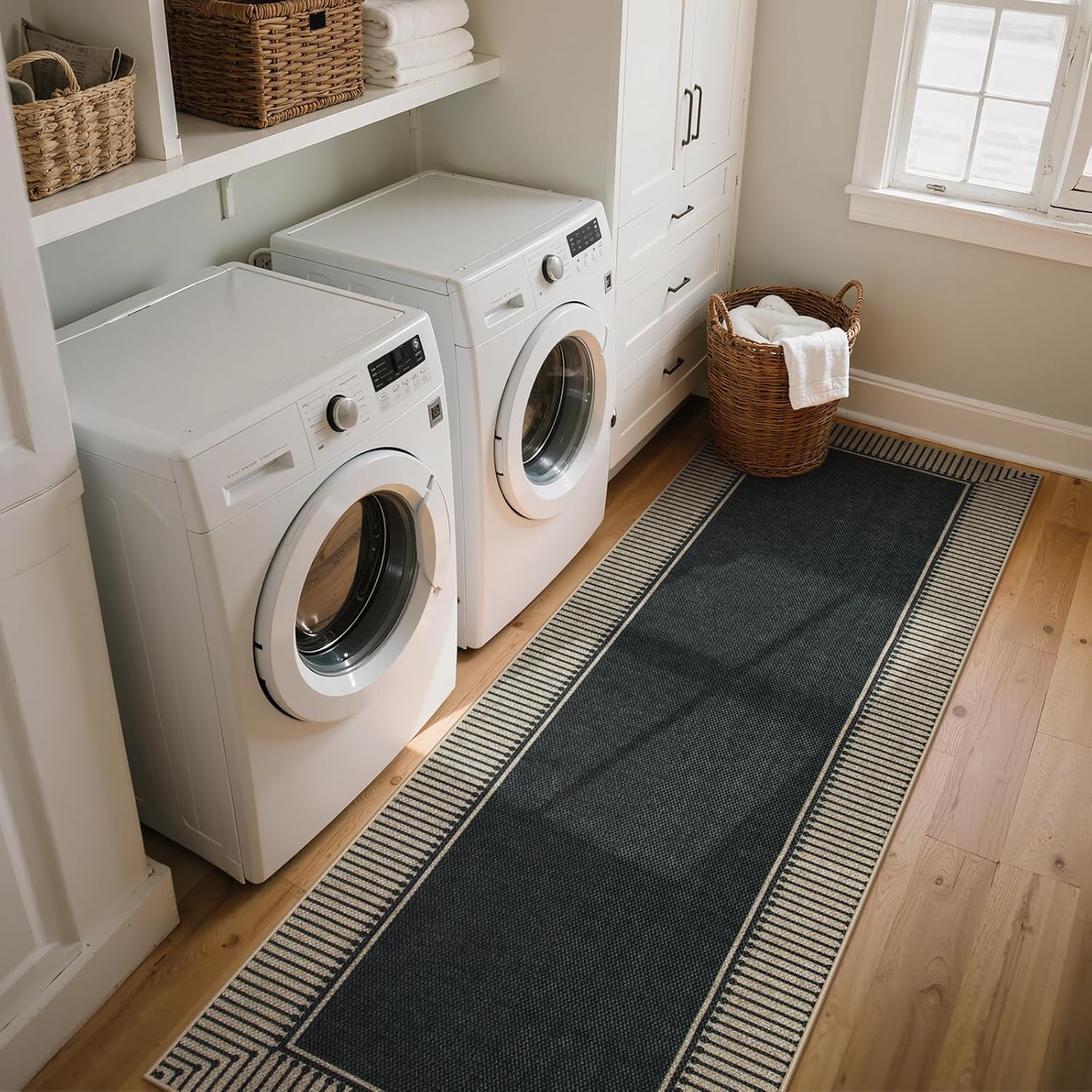 Moynesa Washable Black Striped Border Easy Jute Runner Rugs 2.5x8, Entryway Rug Runners for Kitchen, Farmhouse Indoor Outdoor Non Slip Carpet for Hallways Bathroom Bedroom Laundry