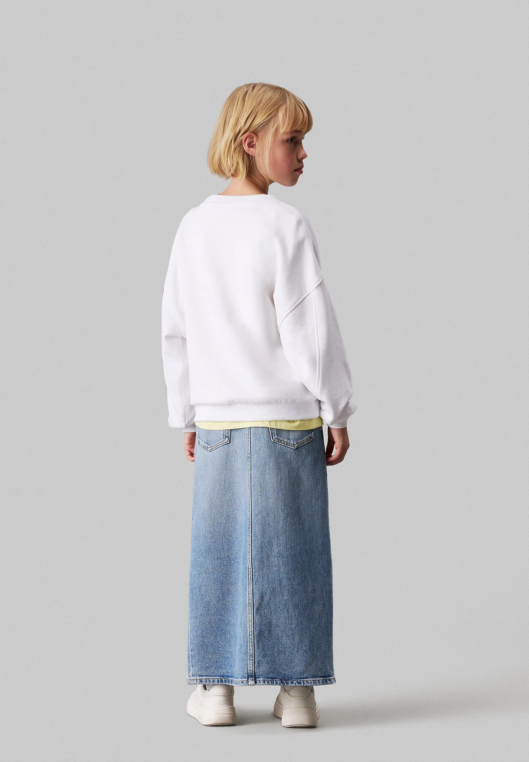 Calvin Klein Jeans Felpa Bianca Ampia con Logo Davanti