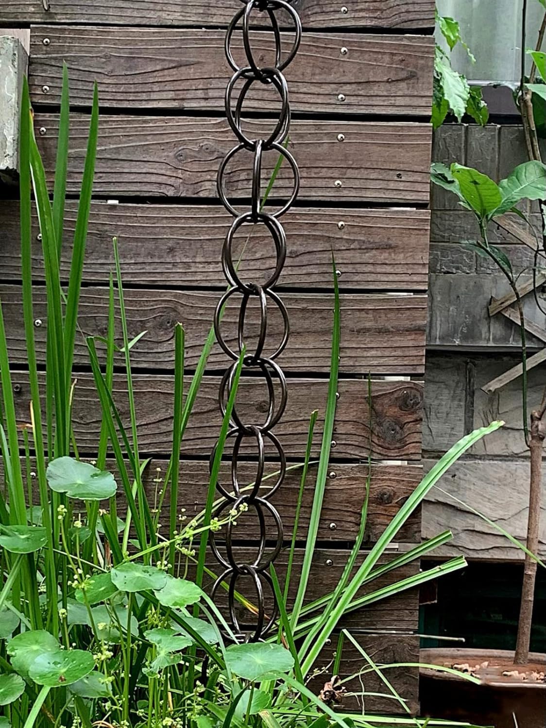 Monarch Rain Chains 18108 Chaîne De Pluie Cylindrique En Aluminium, Longueur De 2,6 M, Tuyau De Descente De Rechange Pour Gouttières, Revêtement En Poudre Noire