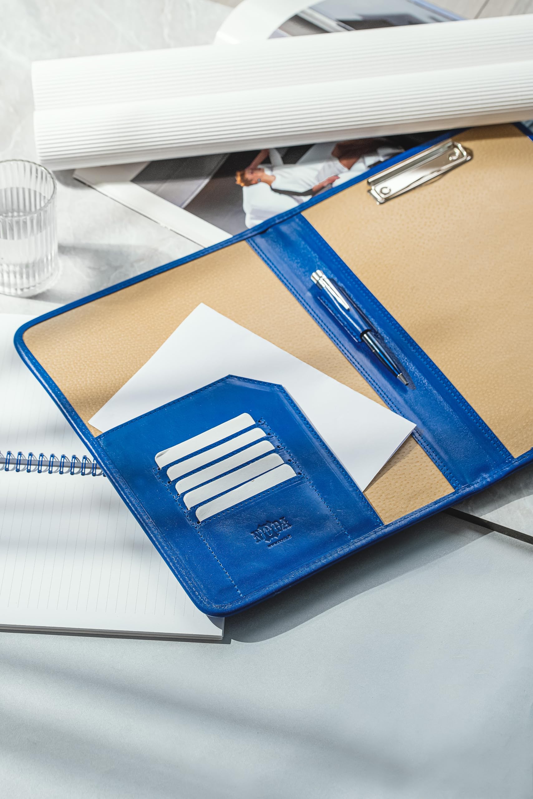 A4 Leder Klemmbrettmappe Blau – Handgefertigte Leder Notizmappe mit Klemme & Schreibunterlage – Premium Leder Schreibplatte, A4 Klemmbrett Leder & Dokumentenhalter Leder – Geschäftsmappen