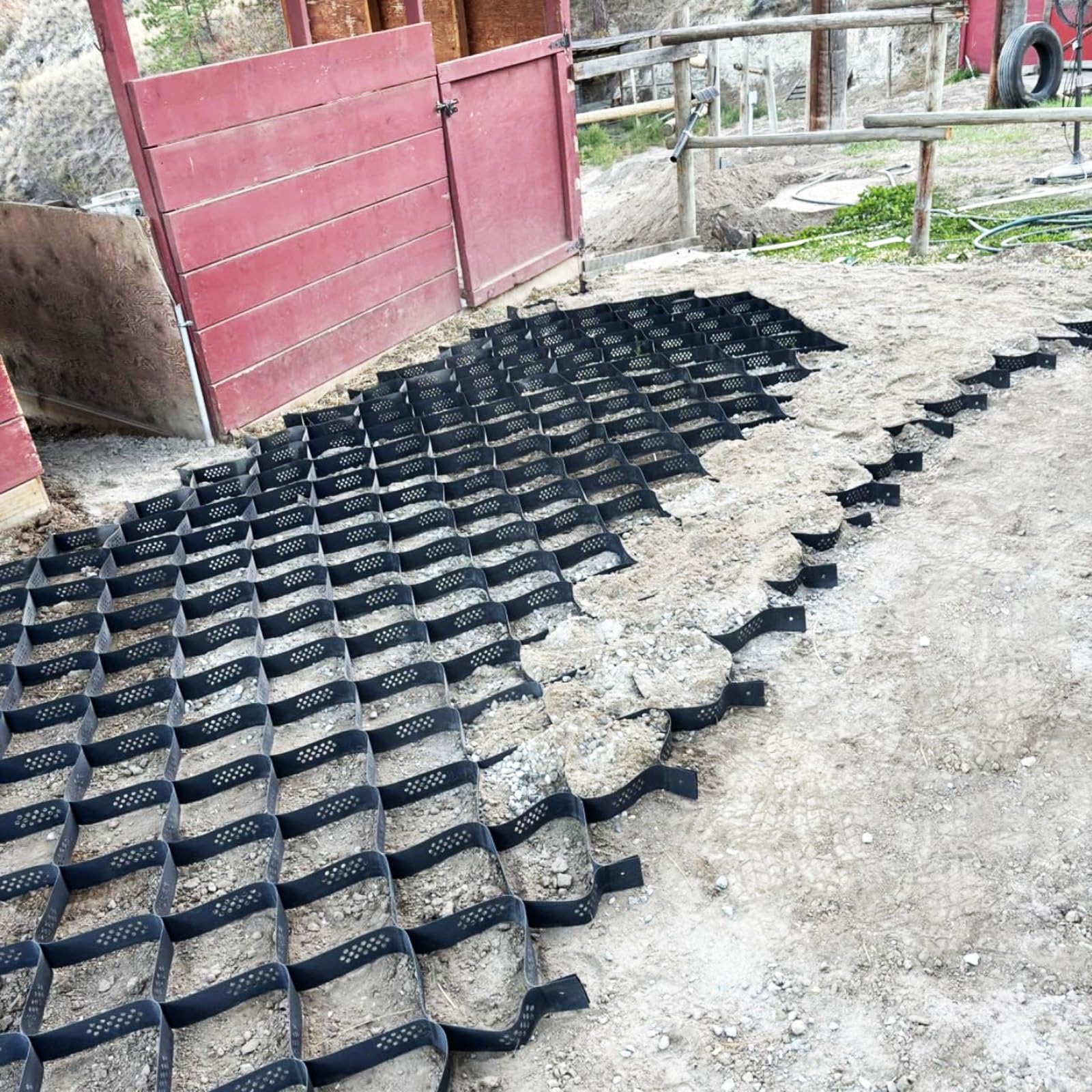 QYMYOZ Flexible Honeycomb Geogrid Matting - Large 5m x 7m (16.4ft x 23ft) Drainage Base for Outdoor Roadbed Reinforcement, Permeable Plastic Grids for Enhanced Stability