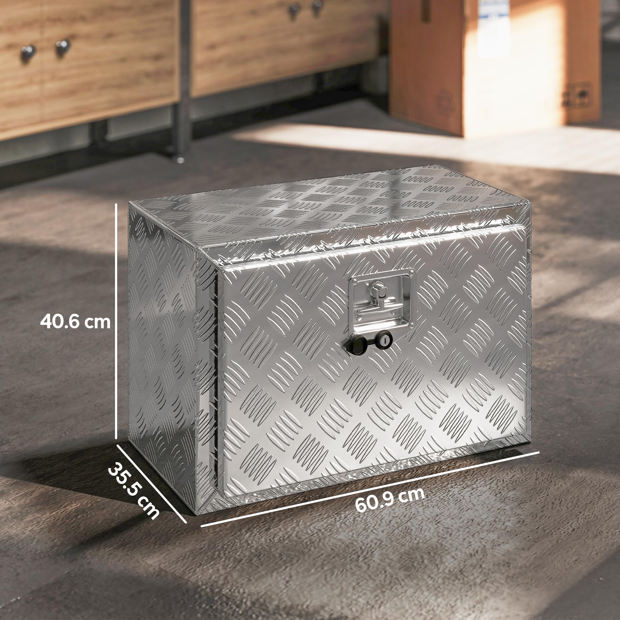 HOMCOM Boîte à Outils pour Camion en Aluminium 60,9x35,5x40,6cm, Argent | Caisse Aluminium Remorque, Coffre de Rangement pour Camion 76L à Texture Diamant, Serrure et Clés, Couvercle Rabattable