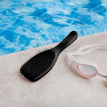 Tangle Teezer Ultimate Detangler Hairbrush – For Wet & Dry Hair – Unraveling Brush for All Hair Types – Two-Stage Bristles Reduce Hair Break & Remove Knot – Black
