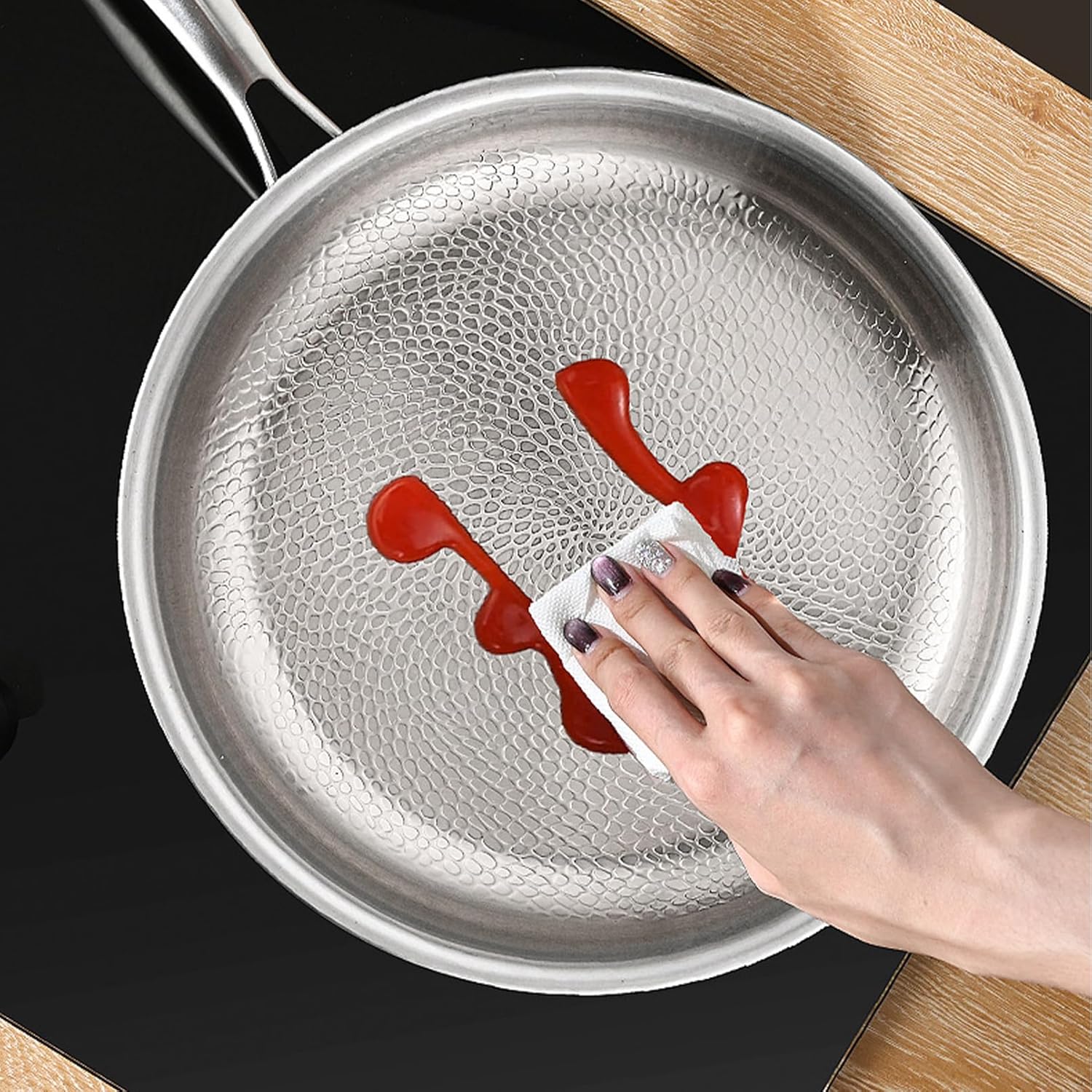 Titanium Frying Pan, Titanium Hammered Pan Pro with Lid, Titaniums Pots and Pans Non Stick, Titanium Cookware Heats Quickly, Cooks Evenly, Compatible With All Cooktops (8.66in / 22cm)