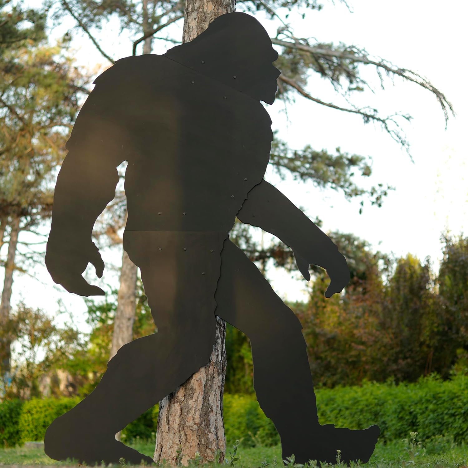 Giant 7FT Bigfoot Yard Art – Outdoor Sasquatch Statue for Lawn, Garden & Cabin Decor | Unique for Dad & Outdoor Lovers