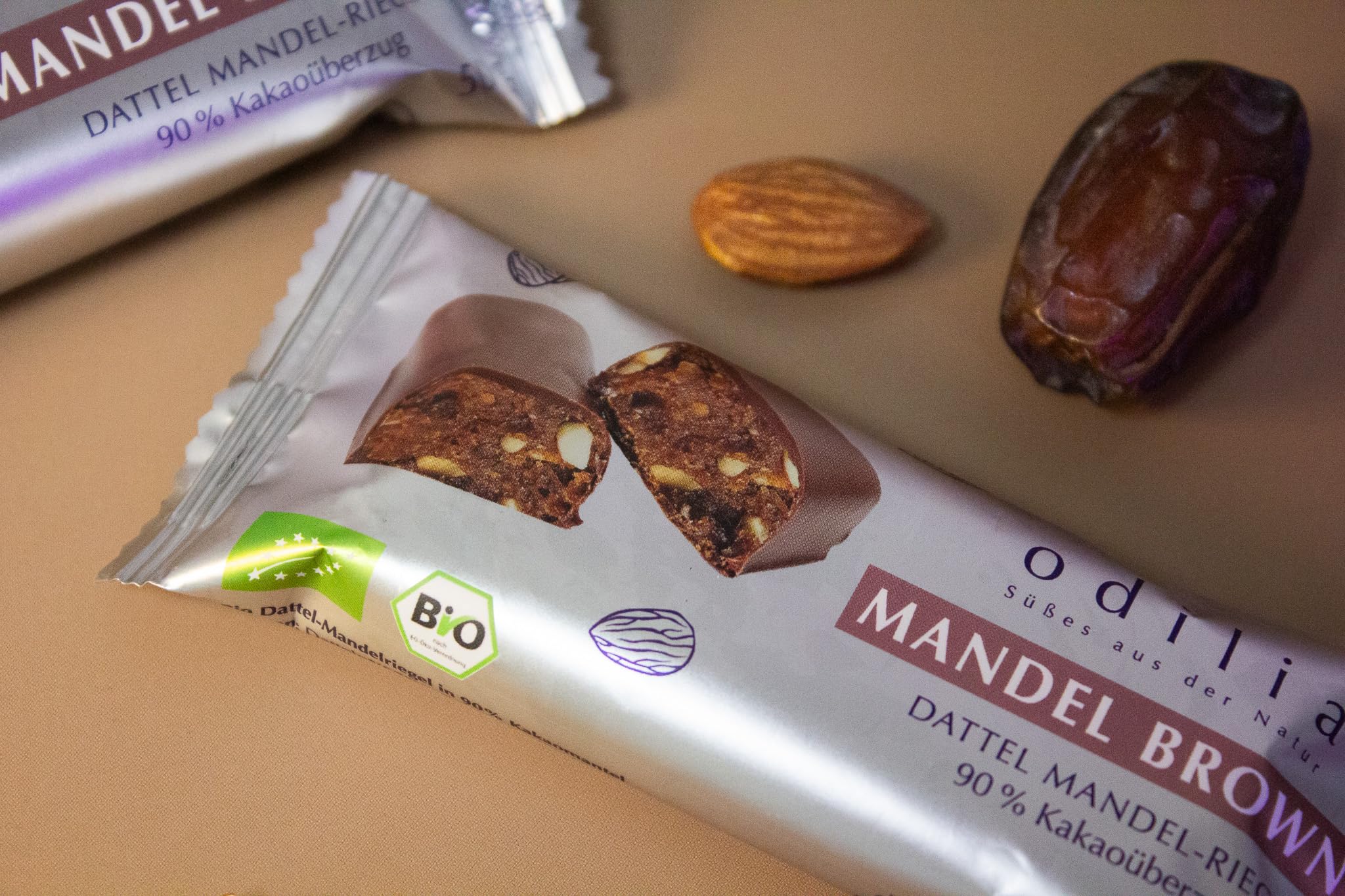 Odilia | Mandel-Brownie | Bio Dattel Mandelriegel | Veganer Energie-Snack ohne Zuckerzusatz | 100% natürliche Zutaten