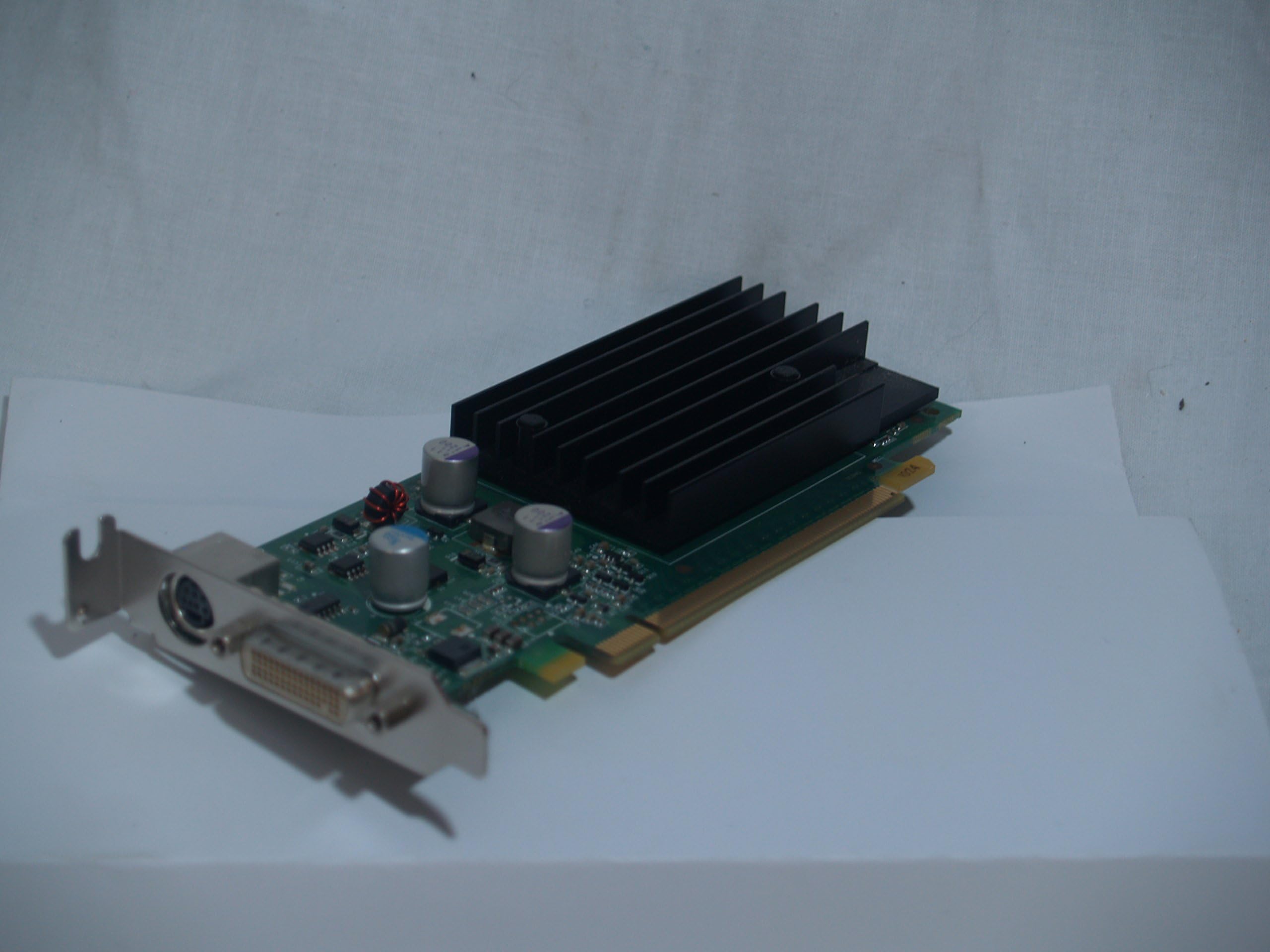 NVIDIA 180-10805 P805 Graphics Card S-Video DVI DMS-59 Multi Monitor Dell #N751G