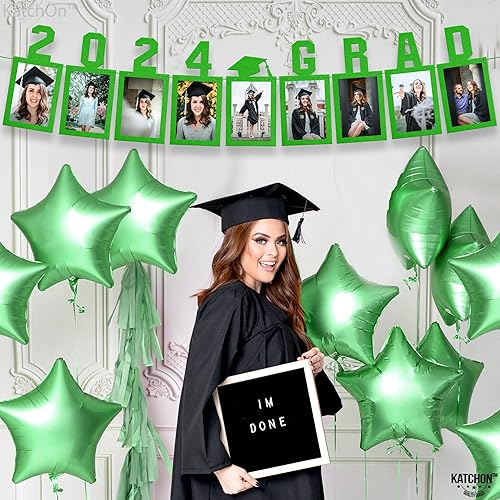 Miniatura 7 de KatchOn, Cartel de fotos de graduación verde 2024  grande, 10 pies, cartel de graduación 2024  Cartel de graduación de fieltro  Cartel de graduación