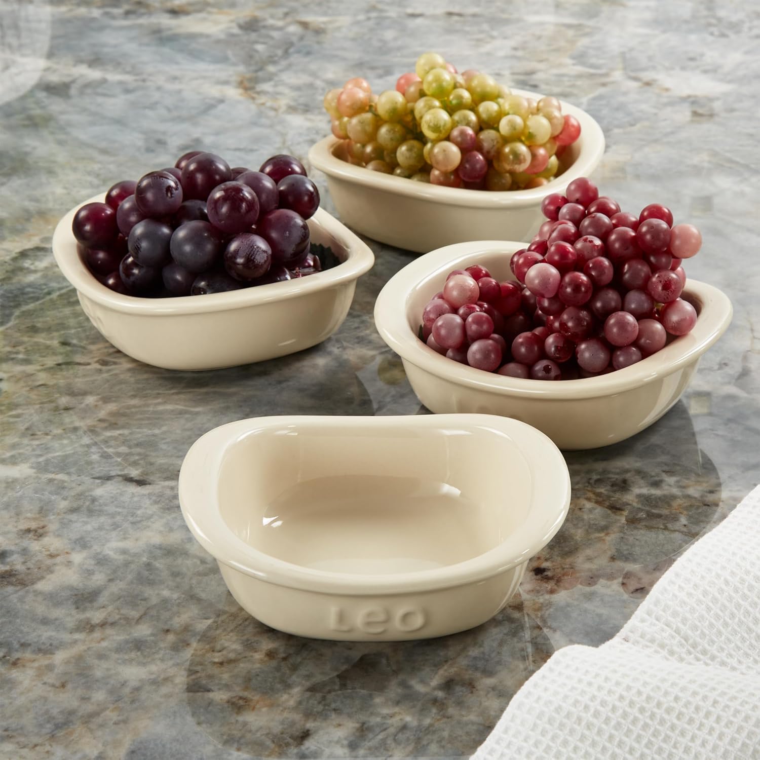 BergHOFF Balance 8Pc Square Ramekin Set Non-porous Ceramic Bakeware for Baking Souffle Serving Dishes Safe Grip Wide Handle Oven Safe Up To 464°F