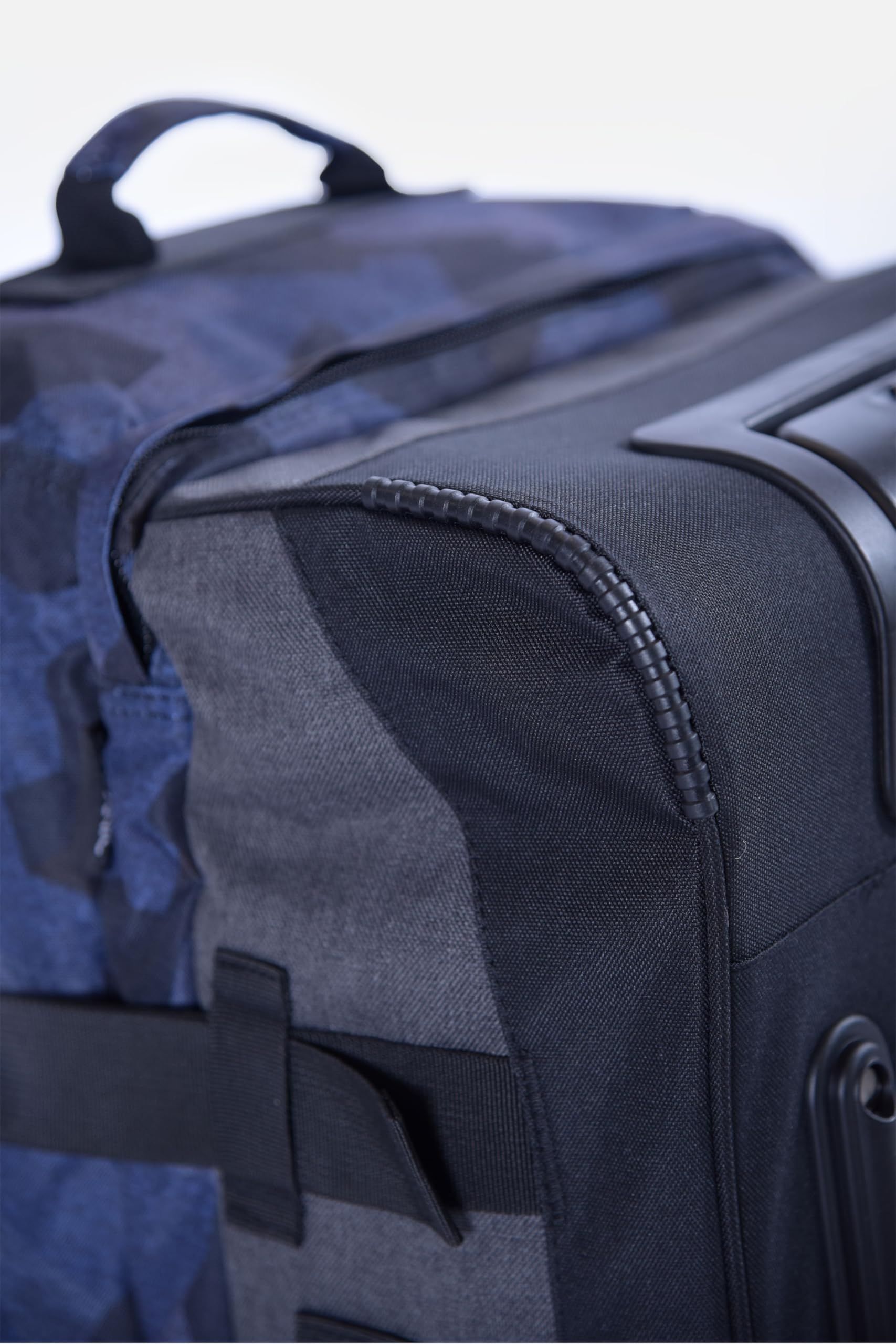 Surfanic Maxim 2.0 Rollertasche, 70 l