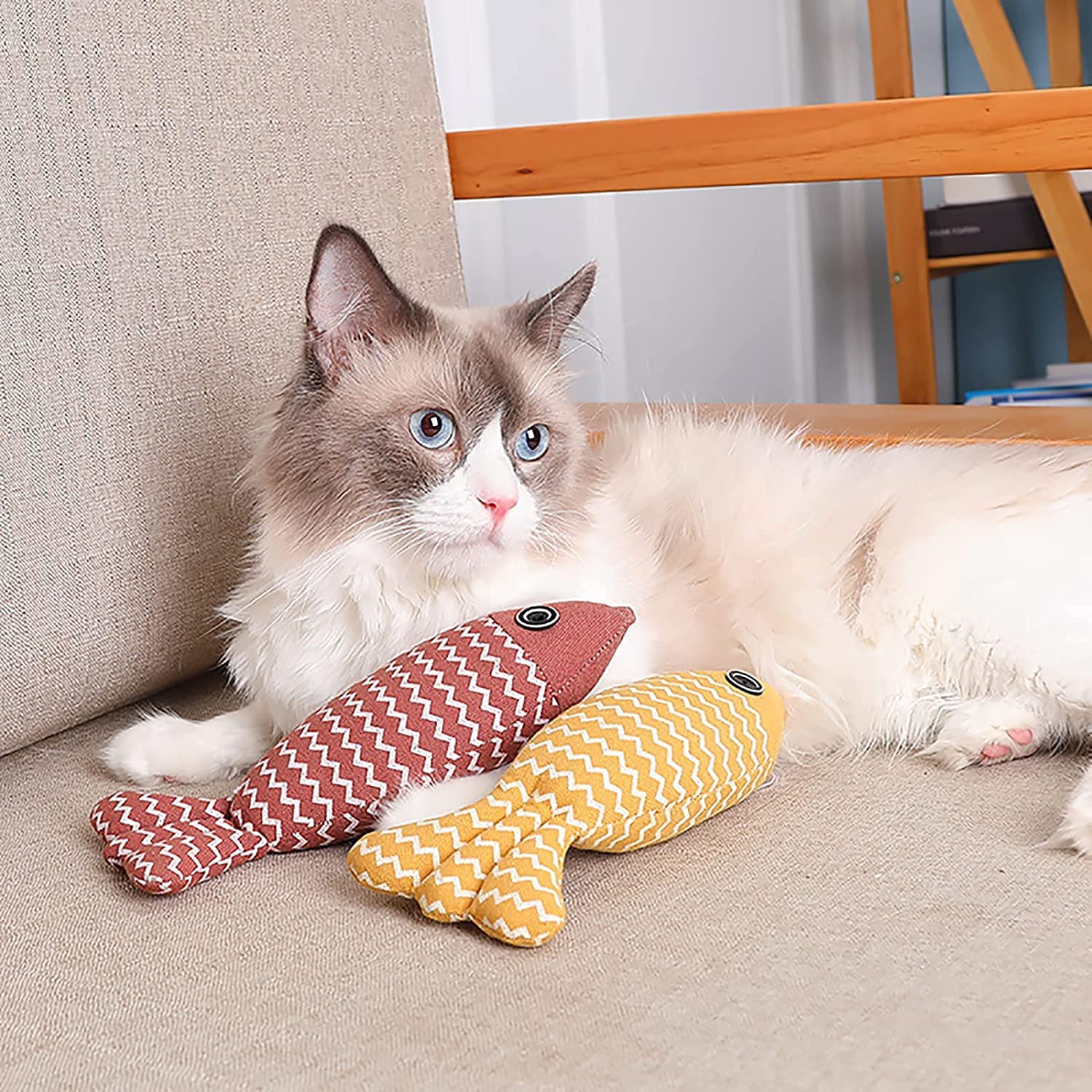 PETS EMPIRE Catnip Fish Toy, Cat Chew Fish Toy, Bite Resistant Catnips Toys, Cat Teething Chew Fish, Interactive Non-Toxic Puppy Cat Chew Toys, Kitten Fishy Chew for Cats, Kitty - 1N (Color May Vary) (B07JFS37DS) Amazon Price History, Amazon Price Tracker