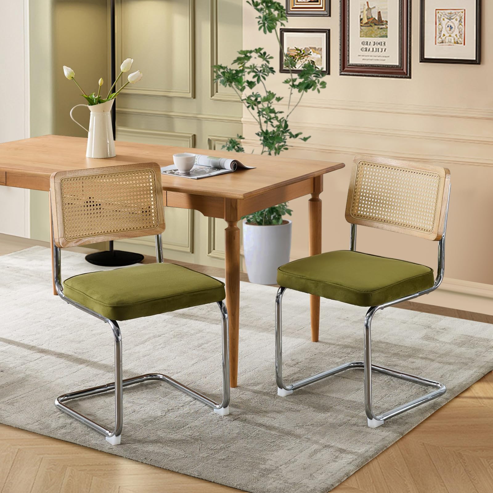 SoarFlash Mid-Century Moderne Esstühle, Handgewebte Rattanlehne, Cantilever-Struktur aus Verchromtem Stahl, Weiches Samtpolster, Set aus 2, Grün