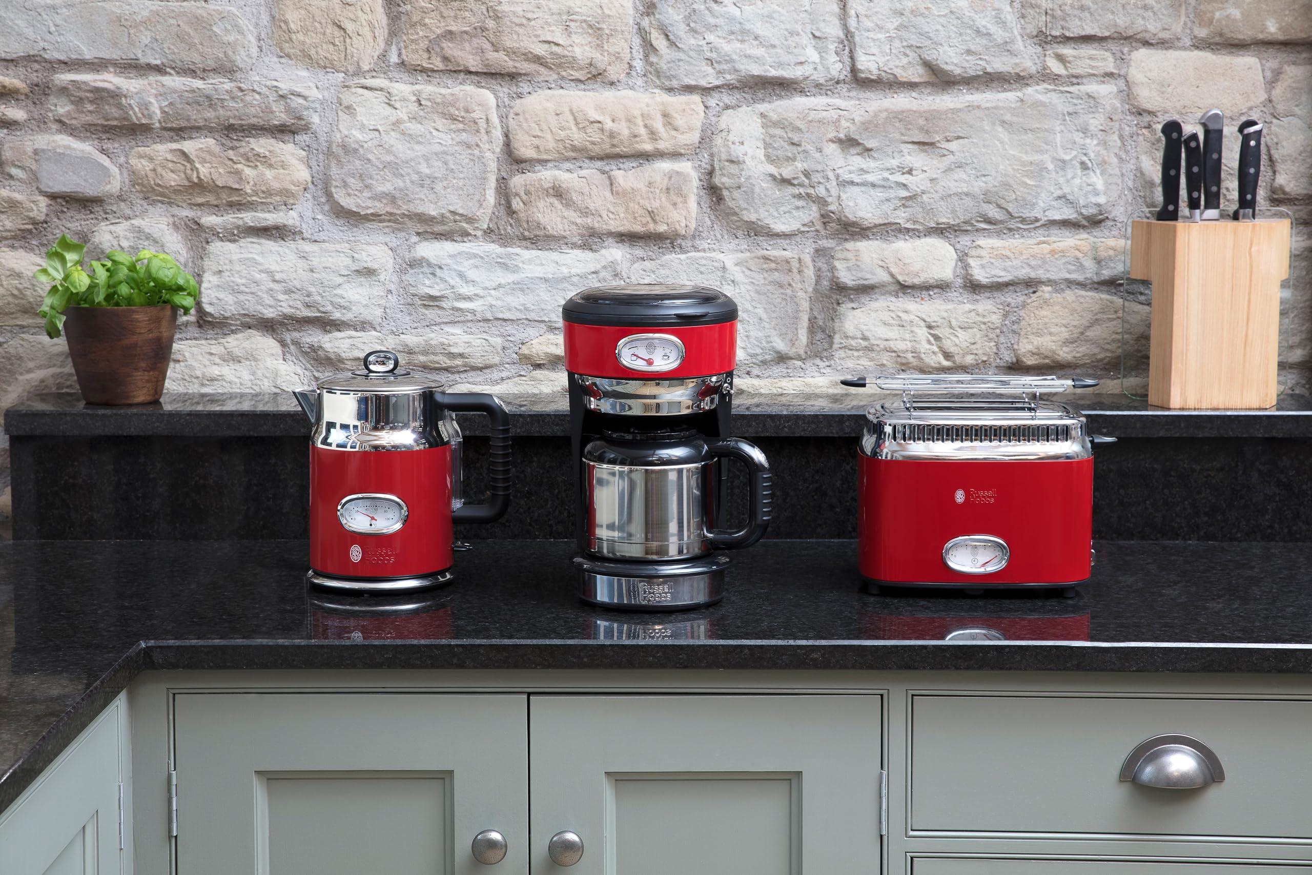Russell Hobbs Grille Pain (Design Vintage Premium) Retro rouge (2 Tranches, 6 niveaux de brunnissage rapide, Fonction annulation, décongélation et réchauffage Viennoiserie, 1300W) Toaster 21680-56