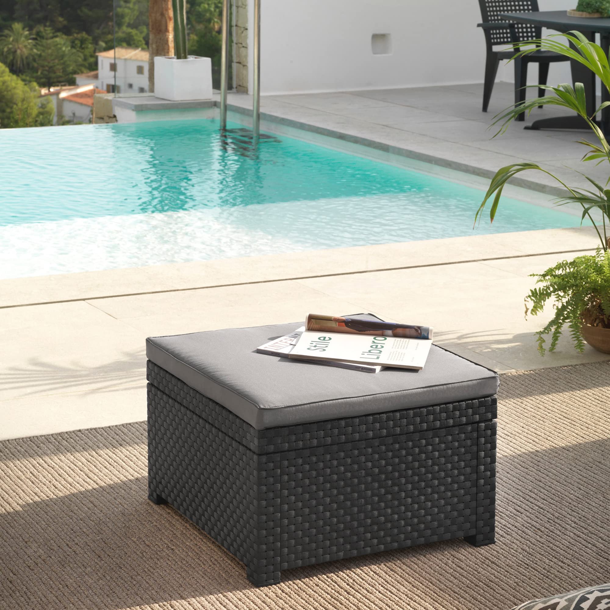 Shaf - Diva | Puff Exterior para Muebles de Jardin - Taburete Bajo de Jardin | Fabricado en España con Materiales Reciclados - Color Grafito