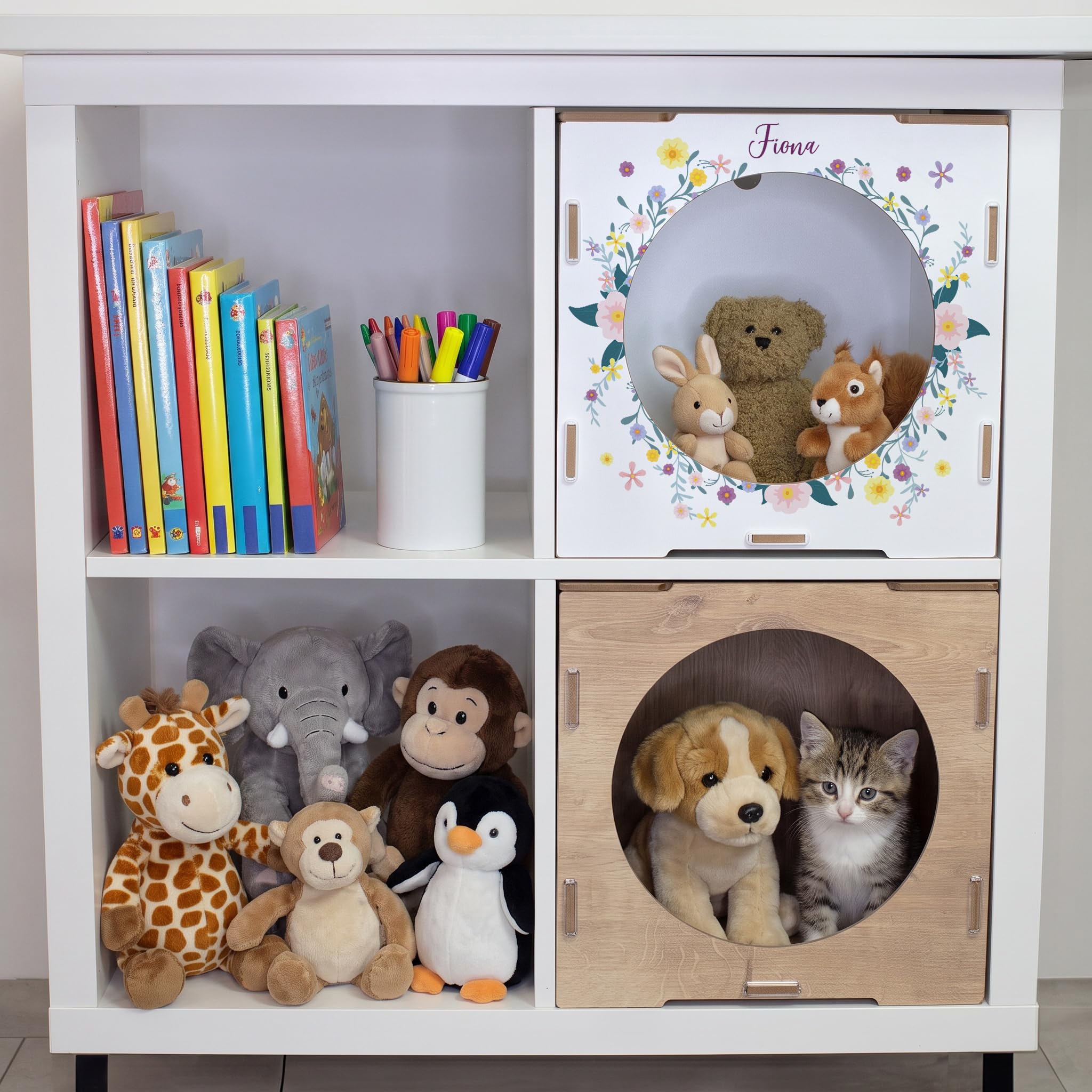 Herz & Heim® Regal Einsatz für Kallax personalisiert mit Name – Aufbewahrungsbox aus Holz – Regaleinsatz mit Blumen Aufdruck für Aufbewahrung – Geschenk für Kinder, Familie, Freunde (Weiß)