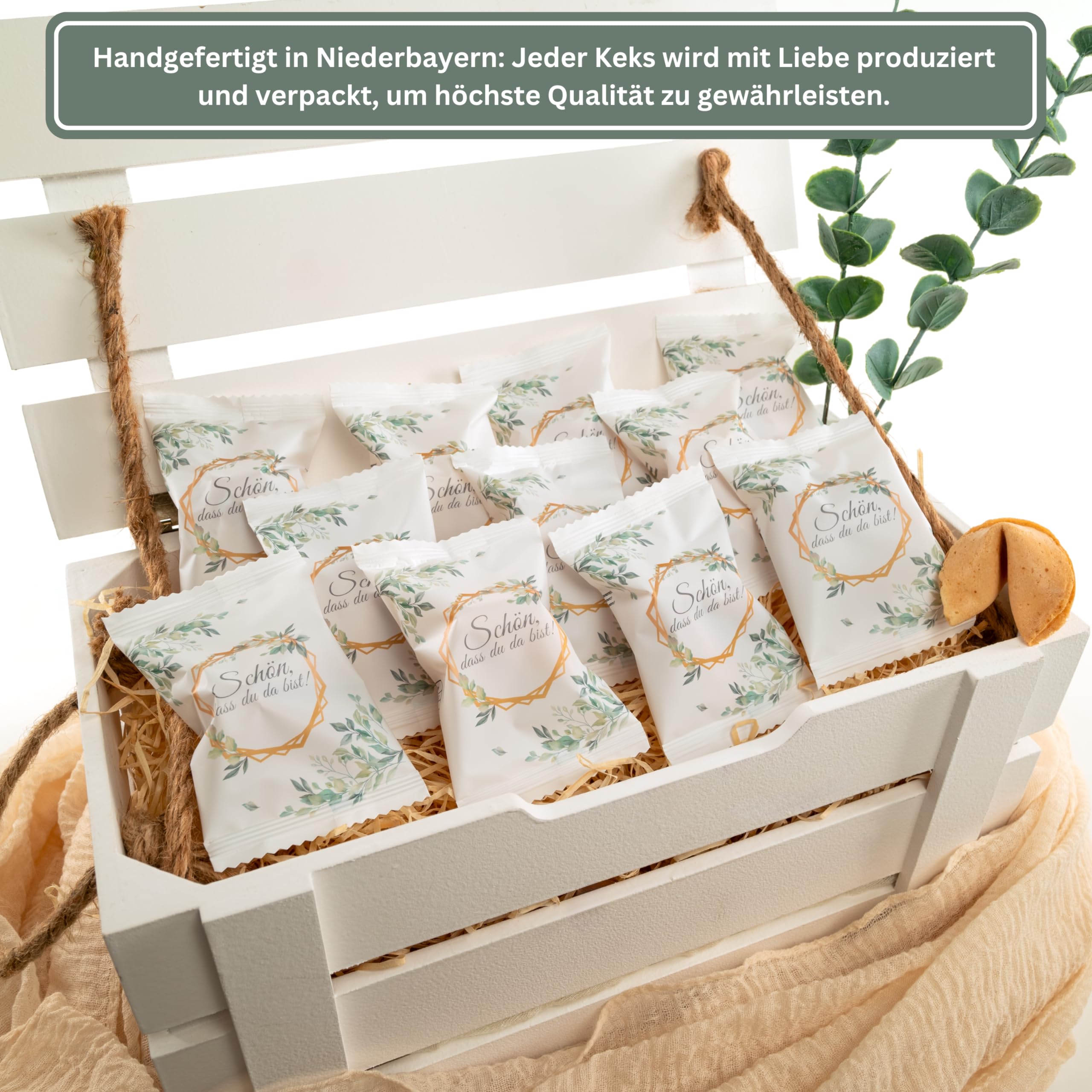 Lucky Treats - Schön, dass du da bist Glückskekse Weiß Eukalyptus - 12er Box - Mit liebevollen Botschaften auf Deutsch und Englisch - Gastgeschenke für Hochzeit & Taufe- Made in Germany