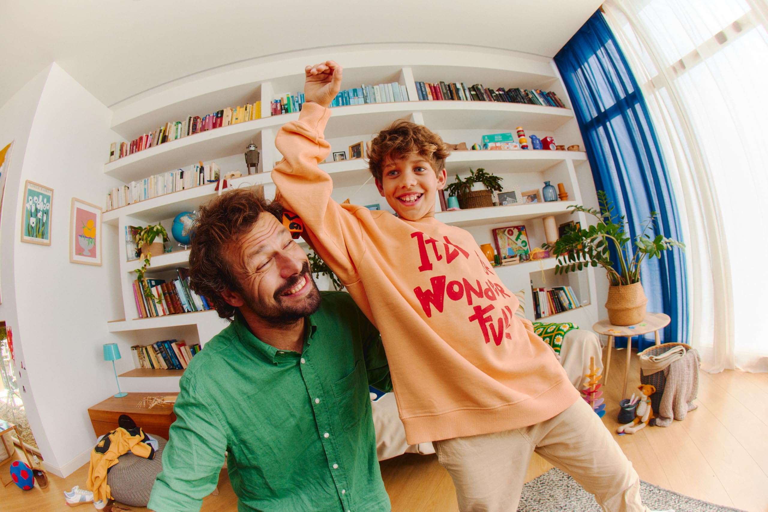 Party & Co. Family - Gioco Da Tavolo Per Famiglie Con 2 Livelli Di Difficoltà, Per 3-15 Giocatori
