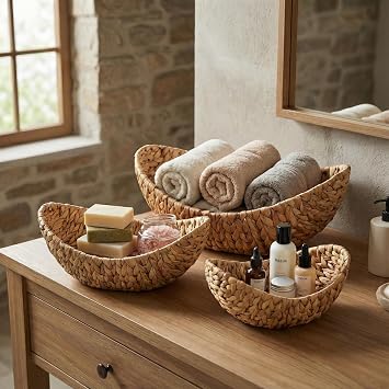 Deconox 3'lü Hasır Kayık Sepet Seti - Doğal Örgü Dekoratif Düzenleyici ve Sunum Organizeri - Banyo, Mutfak ve Salon İçin Çok Amaçlı İç İçe Geçen Sepet Takımı (33x24 cm)