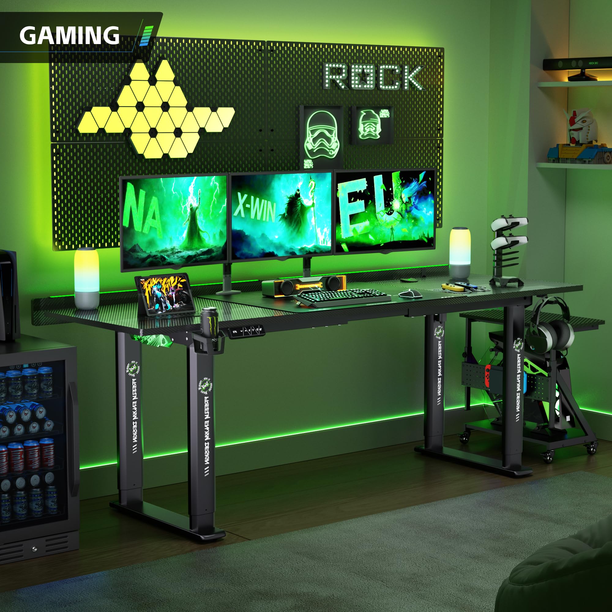 Escritorio de pie para juegos de 71 x 30 pulgadas, altura eléctrica ajustable de 4 patas, escritorio sentado a pie con luz LED y ruedas de bloqueo, diseño abatible, escritorio ergonómico para 3