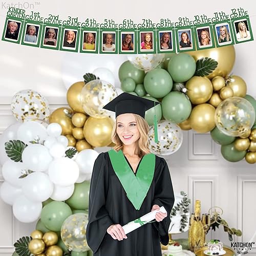 Miniatura 2 de KatchOn, Cartel de fotos de graduación verde K-12  10 pies  Cartel de graduación de fieltro 2023 personalizado  Cartel de fotos de graduación clase