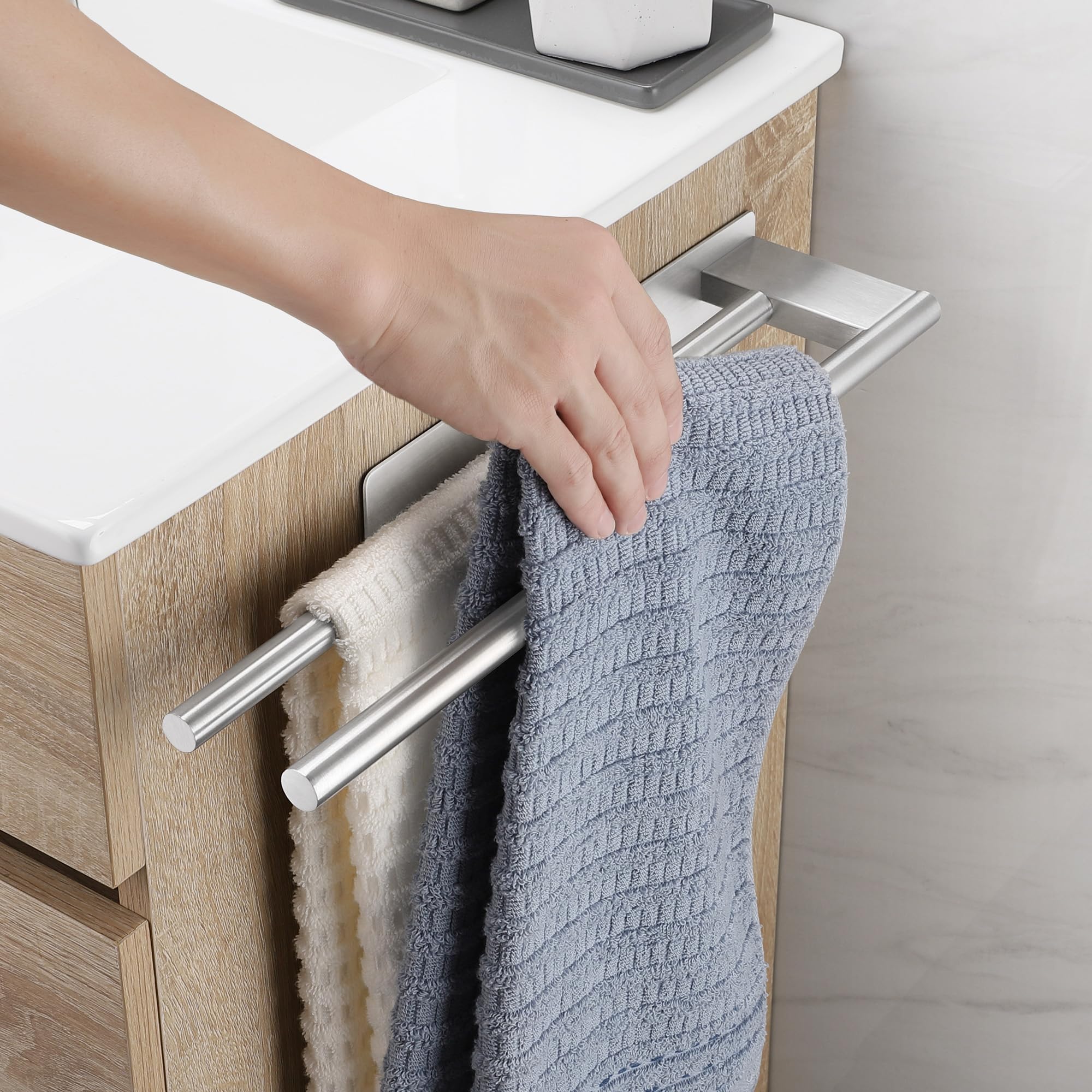 Porta Asciugamani Bagno Adesivo, Portasciugamani Adesivo Bagno Doppio, Porta Salviette da parete per Cucina in Acciaio Inox, Argento