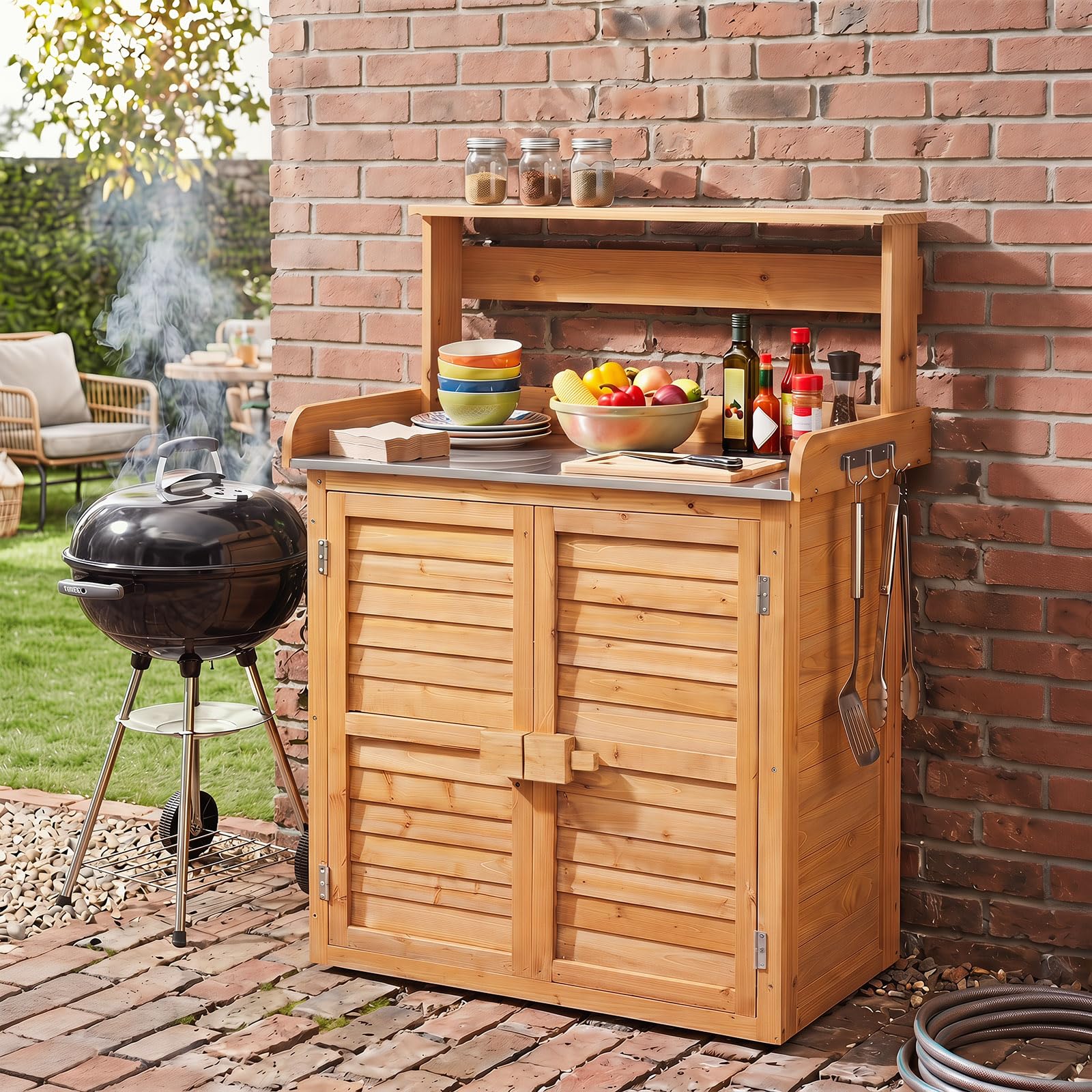 COSTWAY Pflanztisch Holz, wetterfester Gärtnertisch mit Unterschrank | Edelstahl Arbeitsplatte, oberes Regal & 3 Seitenhaken, Geräteschrank für Garten, Balkon & Terrasse, 87 x 45 x 120 cm (Gelb)