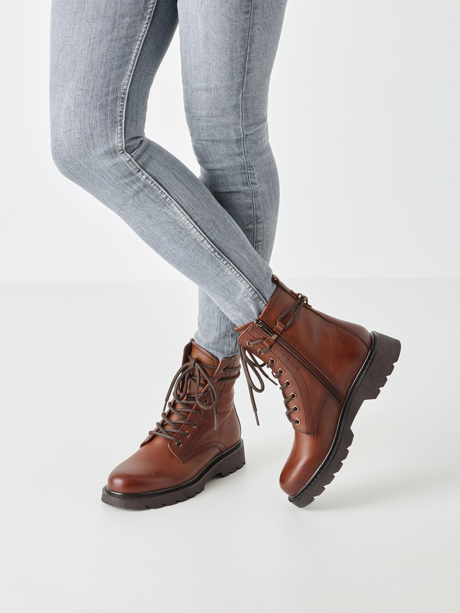 Tamaris Kobiety Tamaris Damen Lace Boot Flat 1-25219-45Buty za kostkę