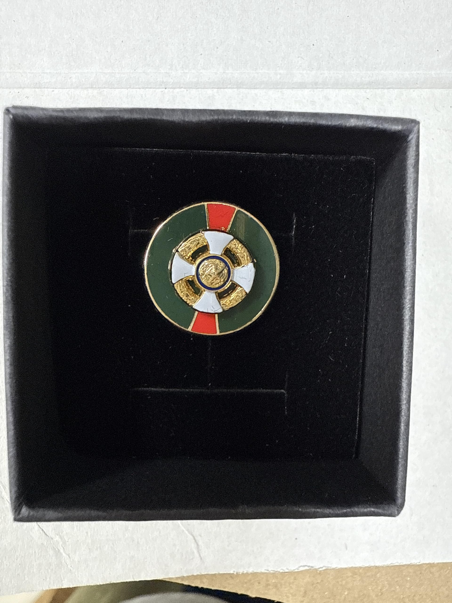 Insegna spilla OMRI (Ordine al Merito della Repubblica Italiana). COMMENDATORE in astuccio elegante