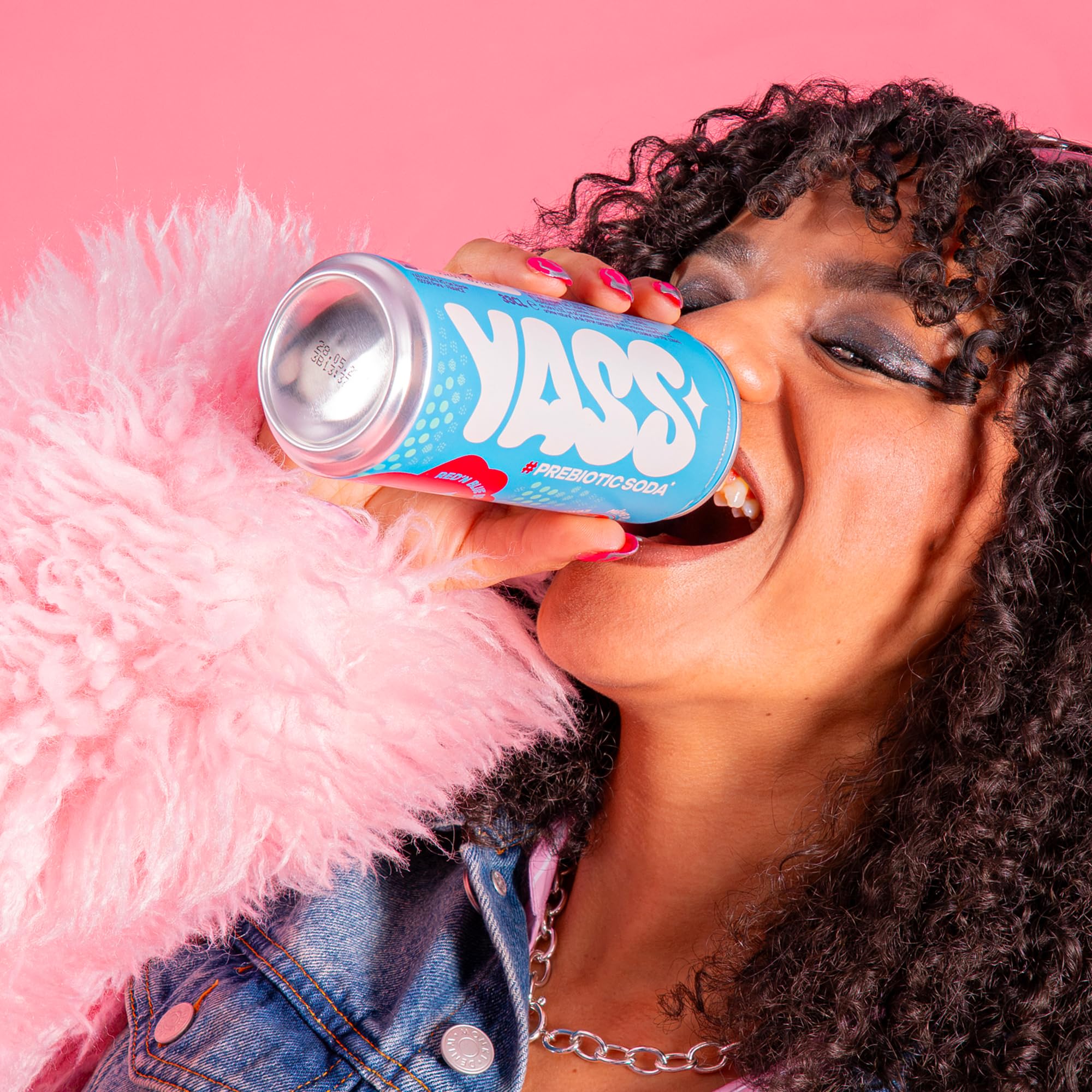 YASS Soda Prébiotique - Saveur RED'N BLUE BERRIES - Le Soda Sain & Stylé qui Prend Soin de Ton Ventre 6.6g de Fibres et -60% de sucre-12 canettes de 33cl