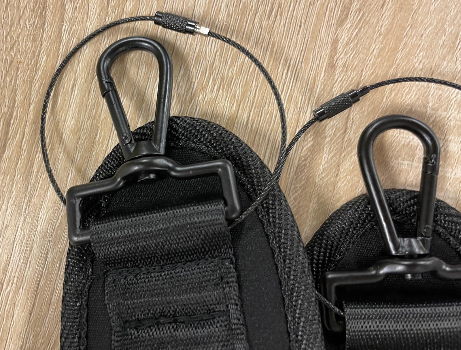 大坪製　PSW無線機用ケース　脱落防止ストラップ付き　レプリカ撮影用警察グッズ Amazon | ゲワチェロケースネオプレンストラップ。 392530 | チェロ