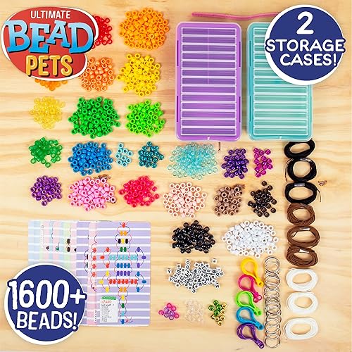 Vista 7 de Made By Me Ultimate Bead Pets de Horizon Group USA, manualidades de mascotas con cuentas para niños, incluye más de 1400 cuentas, cordón, llaveros