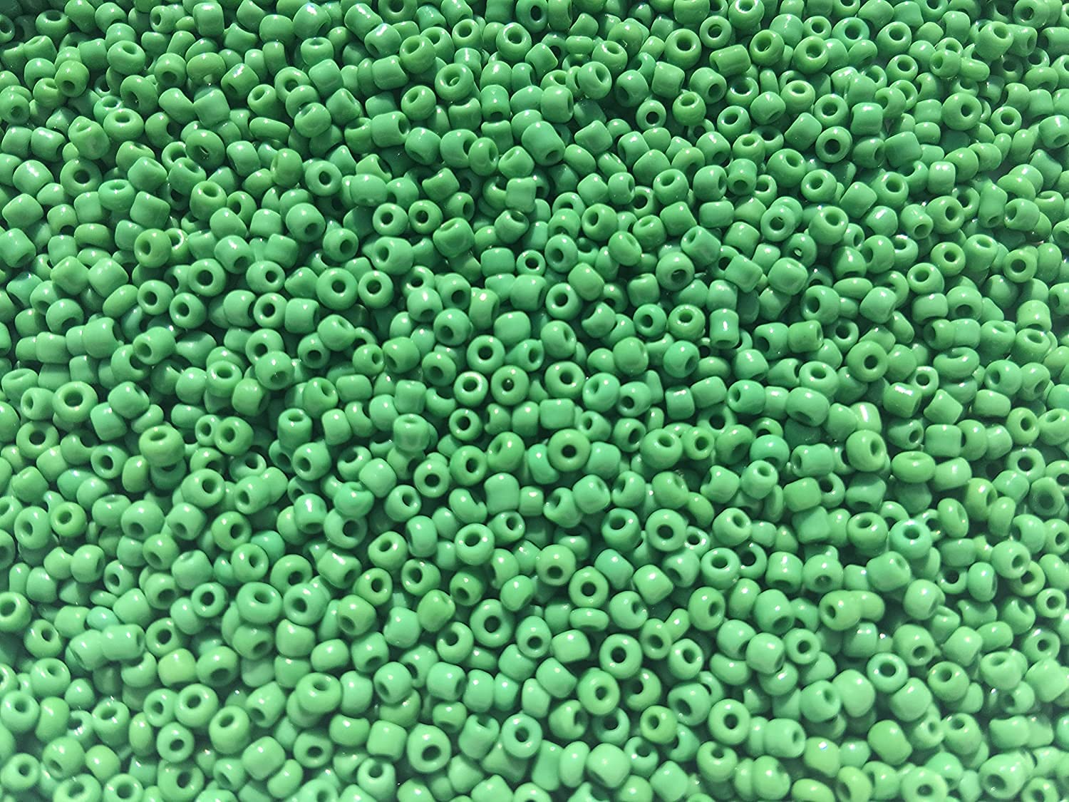 Seed Beads Size:11/0 50 gr / 1.76 oz (Green)