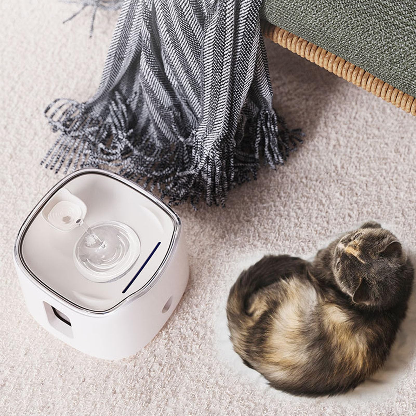 Generic Fuente de Agua para Gatos Silenciosa con Energía Solar, Dispensador de Agua para Perros de 1,8 L para Múltiples Mascotas, Material de Silicona Monocristalina ABS Seguro