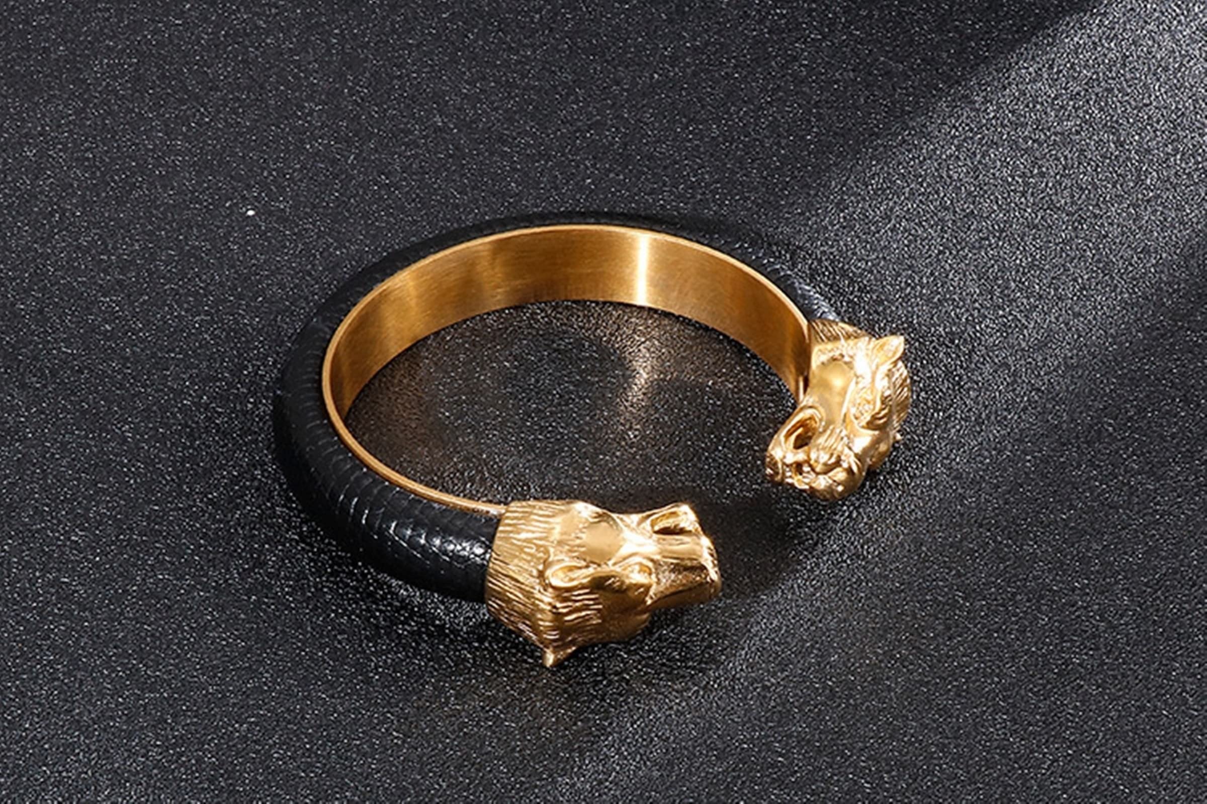KnSam Armreif Leder Herren, Lederarmband Herren mit Gravur Offenes Wolfskopf Prächen Armbänder Edelstahl Handhandgelenk Kette, BFF Geschenke