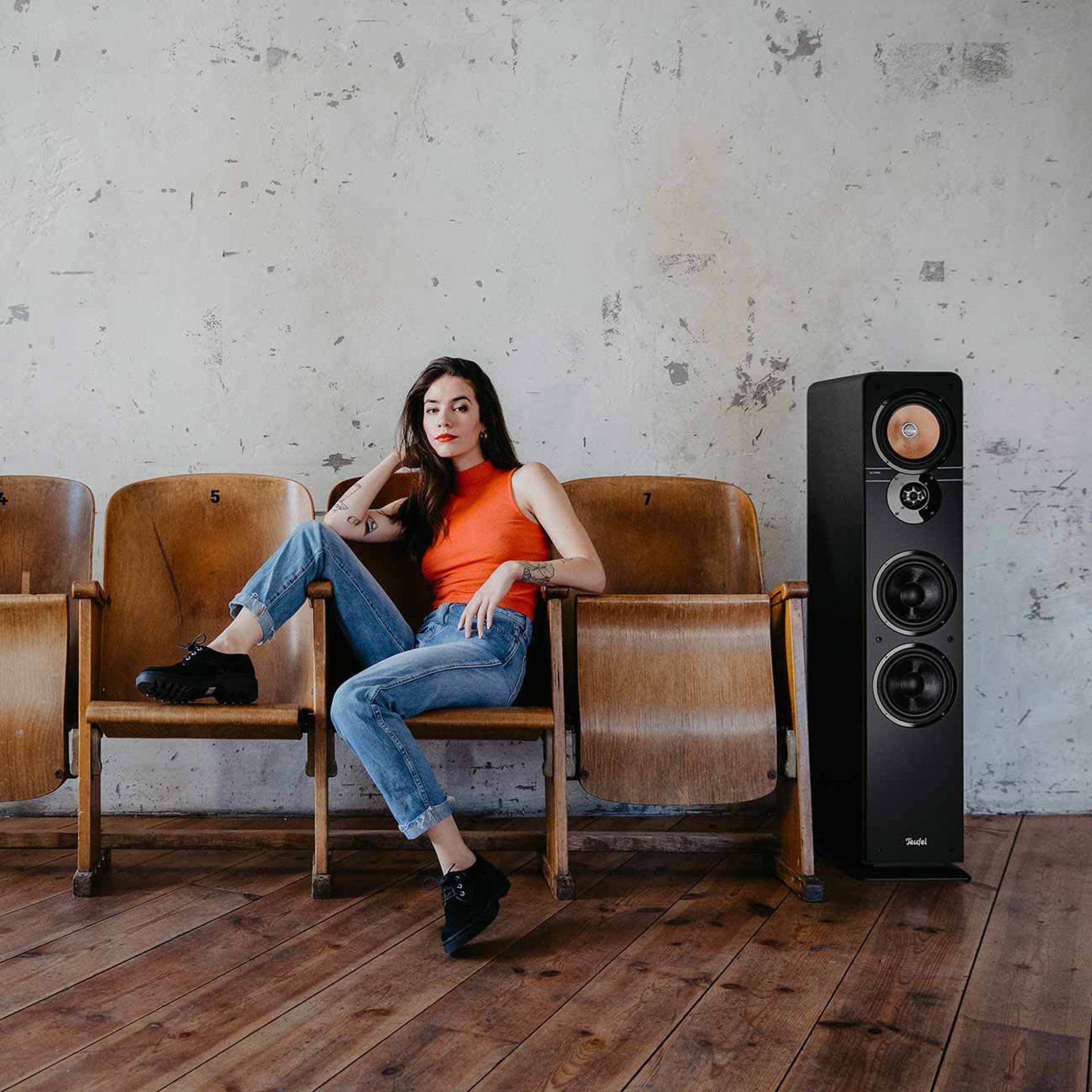 Teufel Ultima 40 Paire d'Enceintes Colonnes Hi-FI, Système 3 Voies, Construction Bass-Reflex, Compatible avec Tous Les amplificateurs - Noir