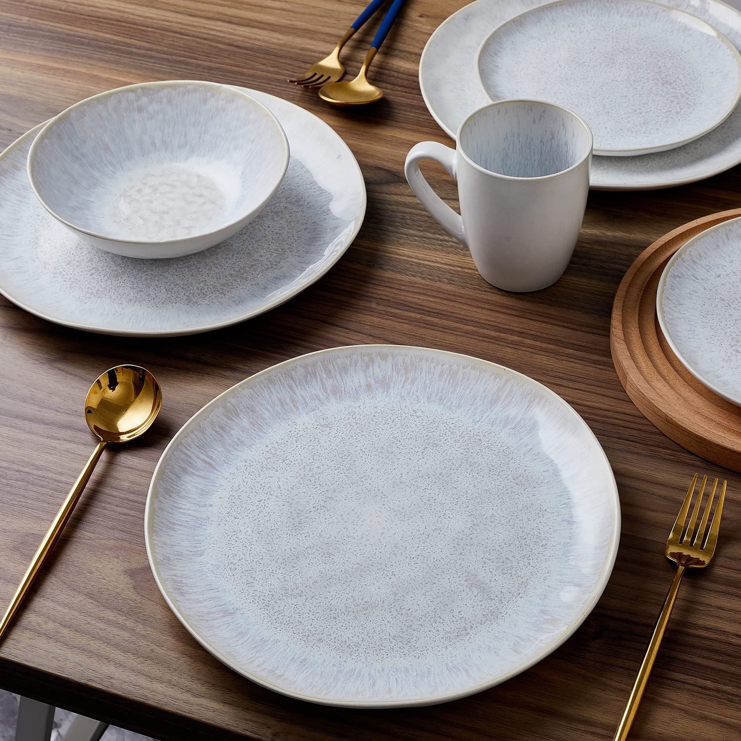 Stone Lain Romy Stoneware Dinnerware Set 16 Piece Service