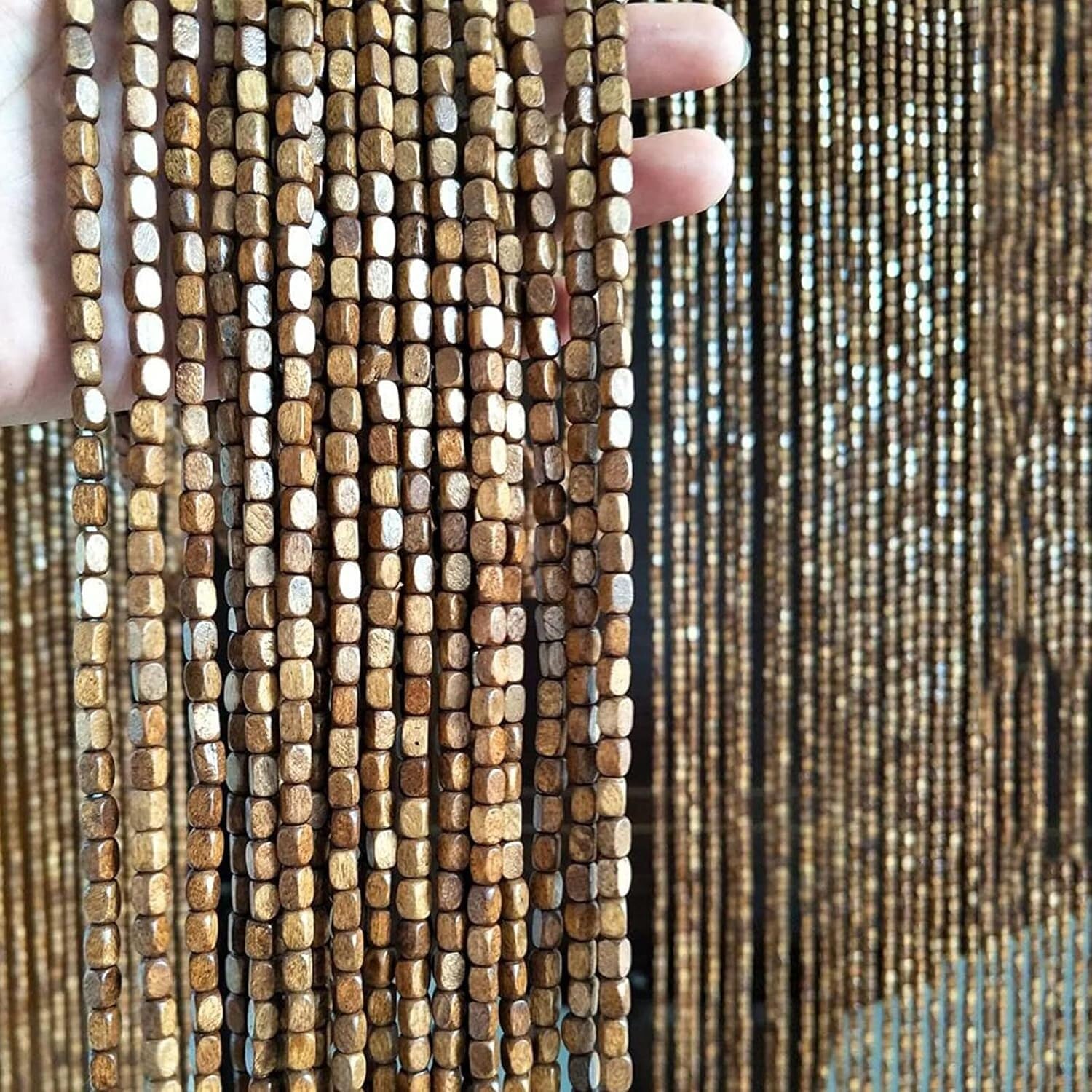 Rideau en perles de bois for portes pour cacher un vis-à-vis et séparer deux pièces